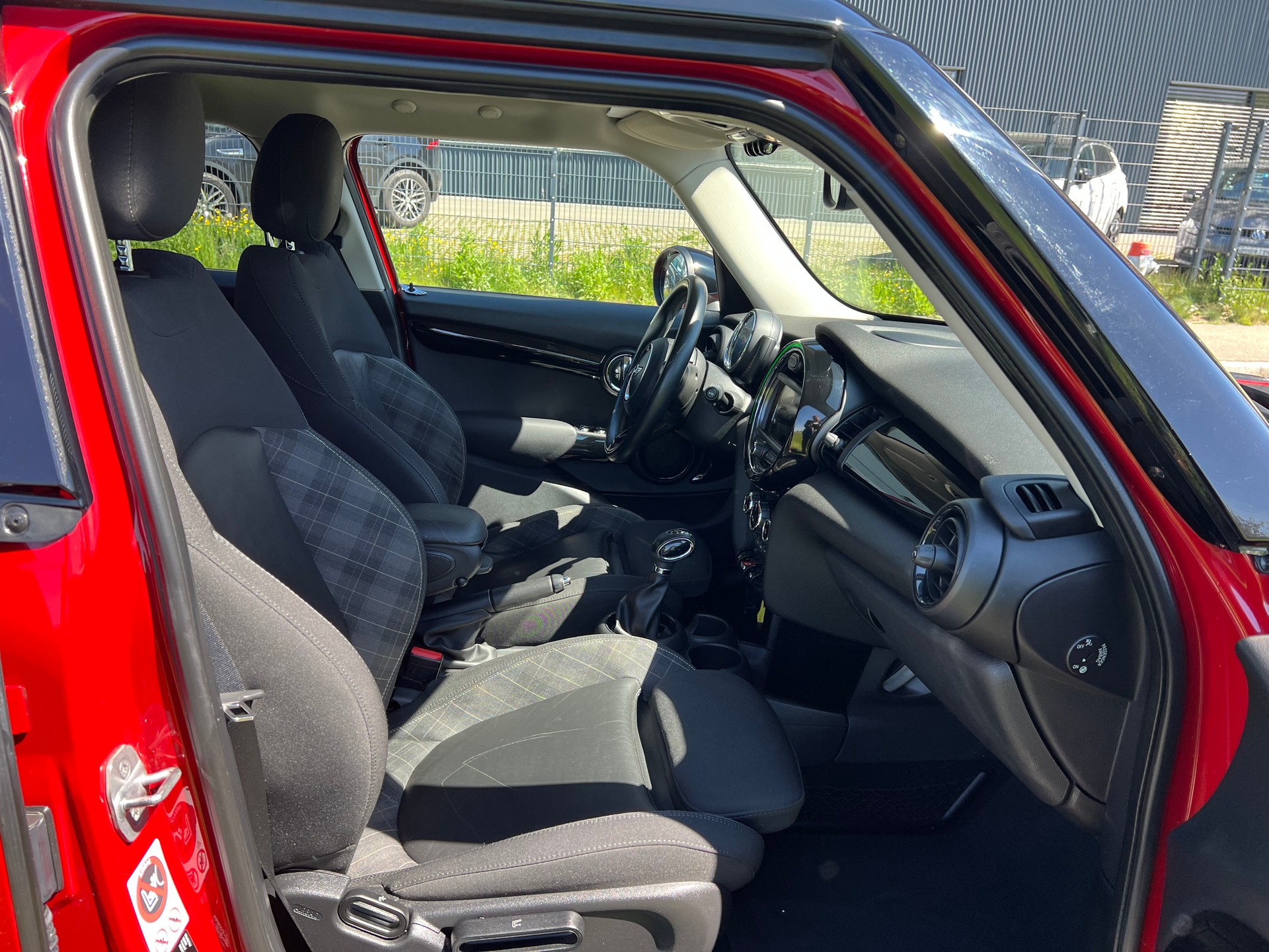 MINI Cooper Steptronic-image-25