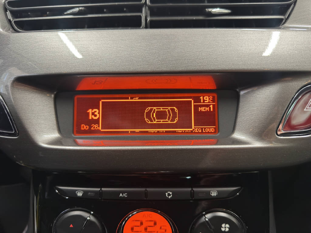 CITROEN C3 1.4 VTi Exclusive EGS-image-12