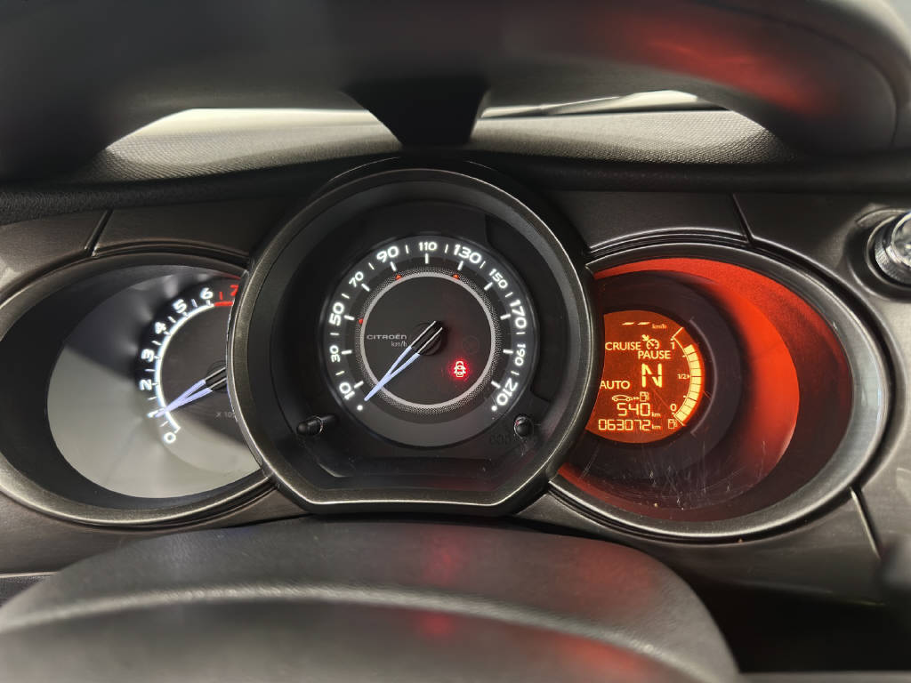 CITROEN C3 1.4 VTi Exclusive EGS-image-11