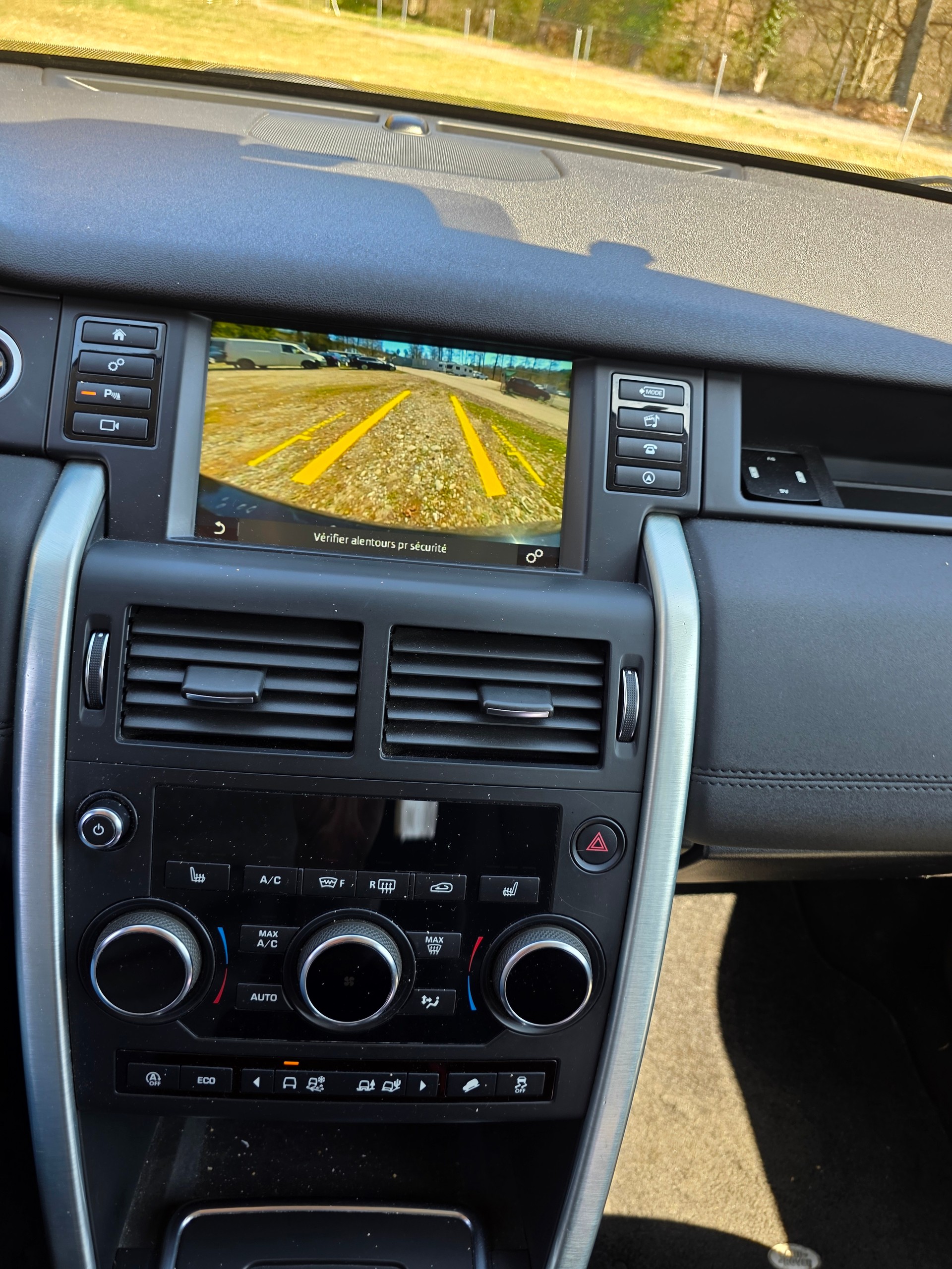 LAND ROVER Discovery Sport 2.0 Si4 HSE Luxury AT9.. MOTORLAMPE LEUCHTET, AUTO FAHRBAR-image-13