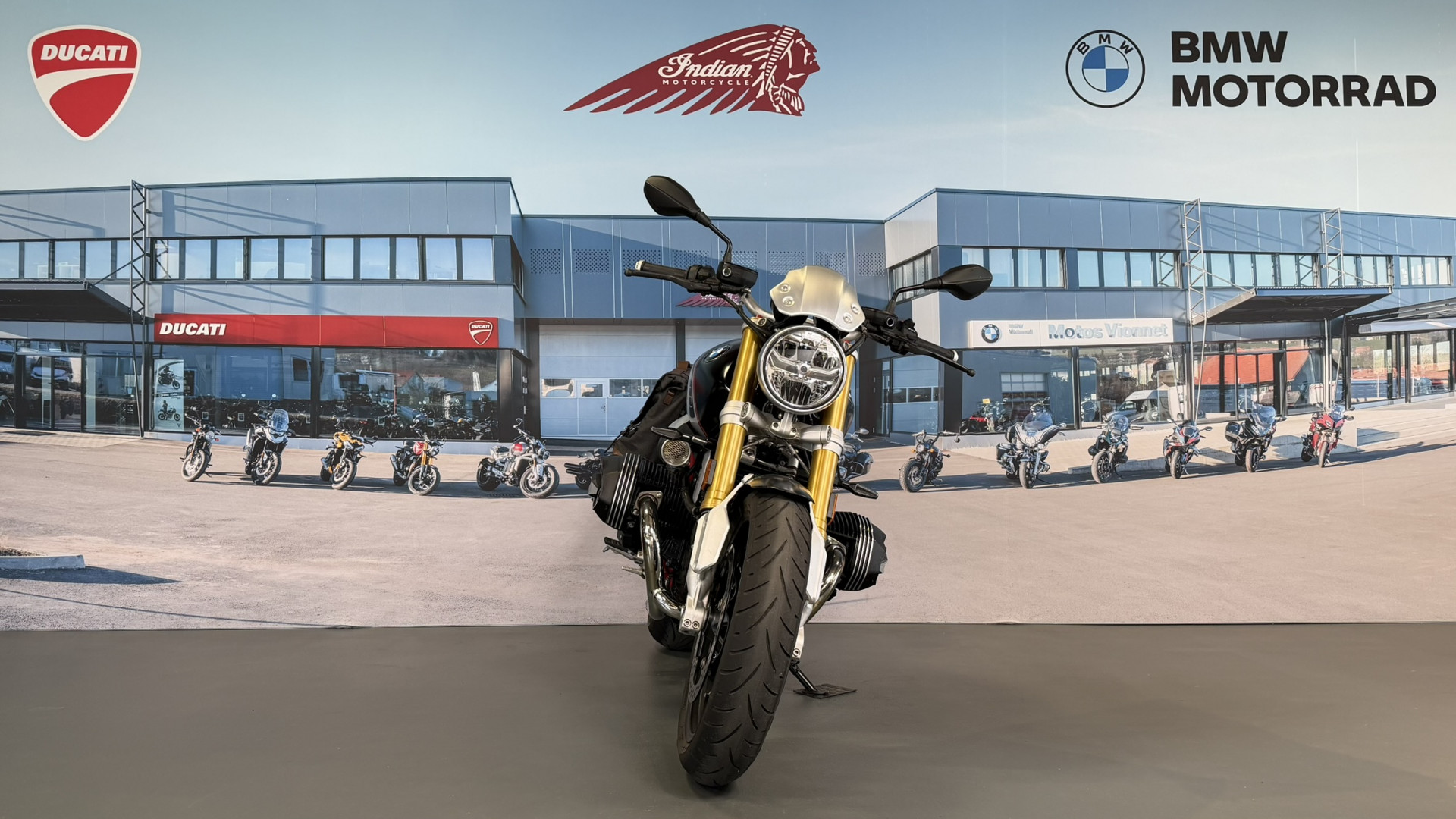 BMW R nineT 719 en dépôt-vente-showroom-element-1