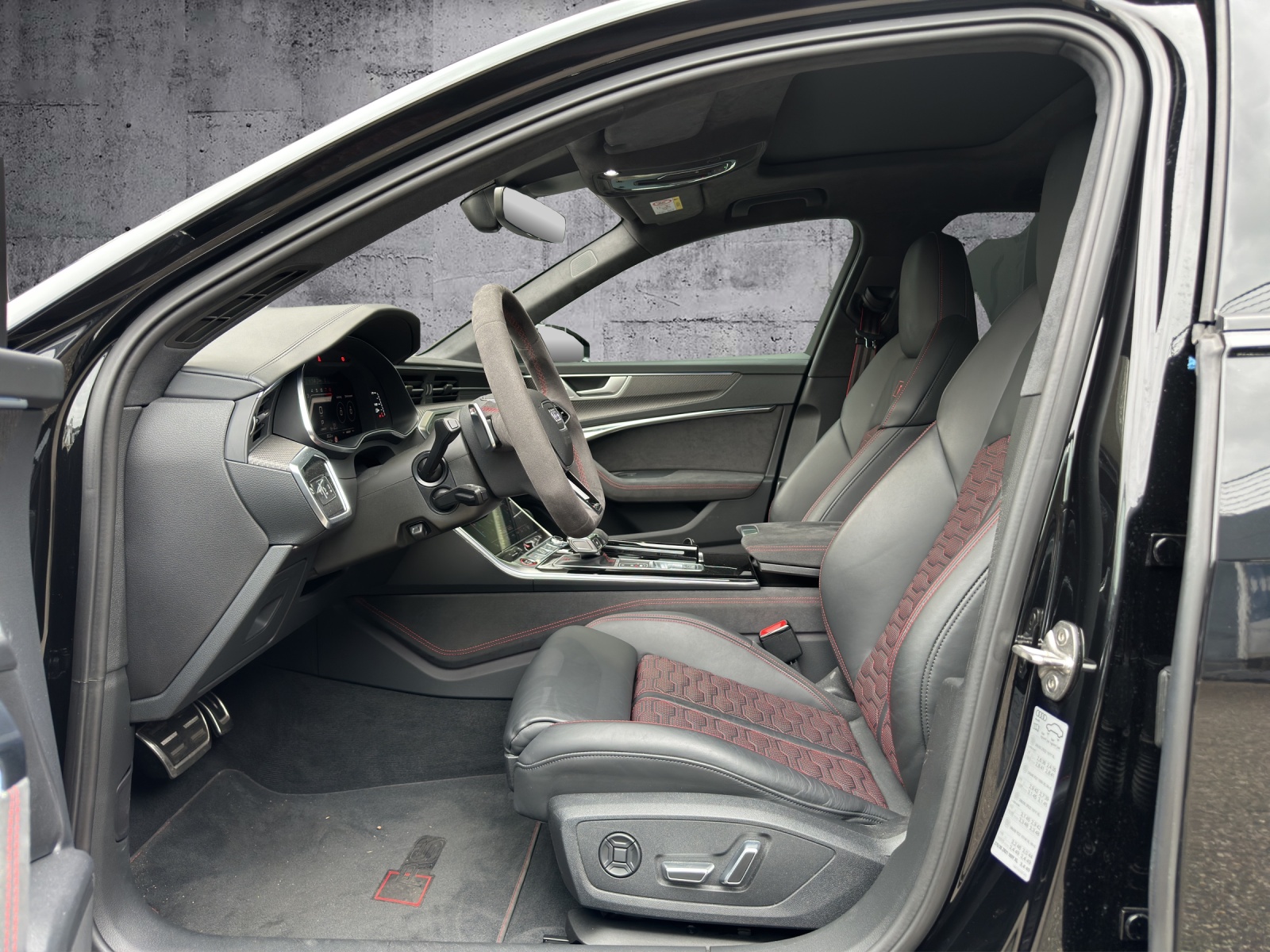 AUDI RS6 Avant 4.0 TFSI V8 Performance quattro-image-6