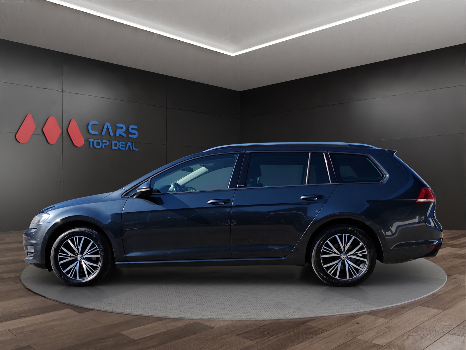 VW Golf Variant 2.0 TDI Allstar 4Motion-image-1