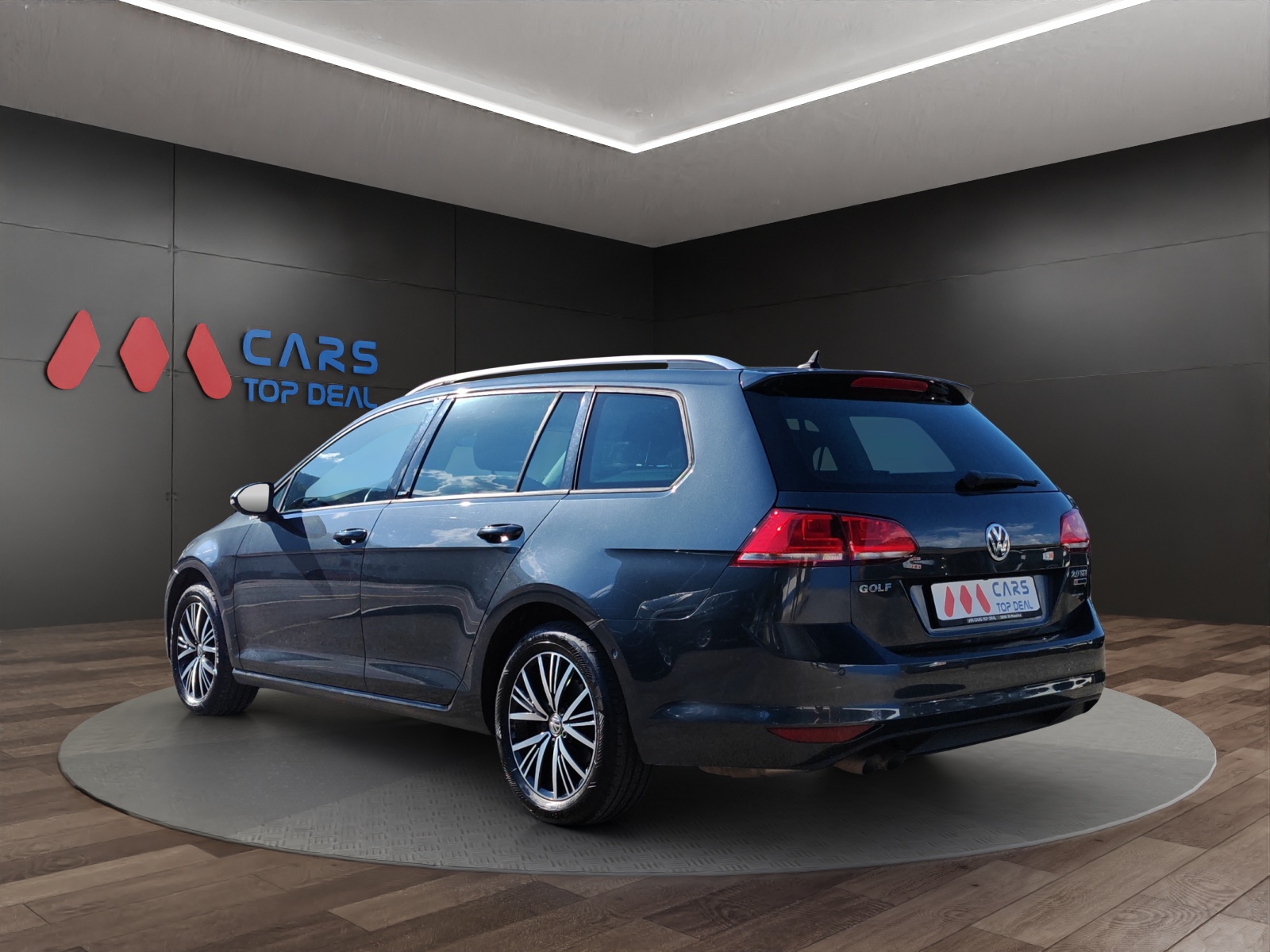VW Golf Variant 2.0 TDI Allstar 4Motion-image-2