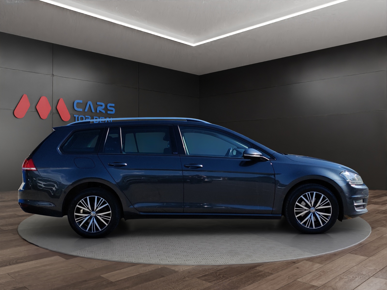 VW Golf Variant 2.0 TDI Allstar 4Motion-image-5
