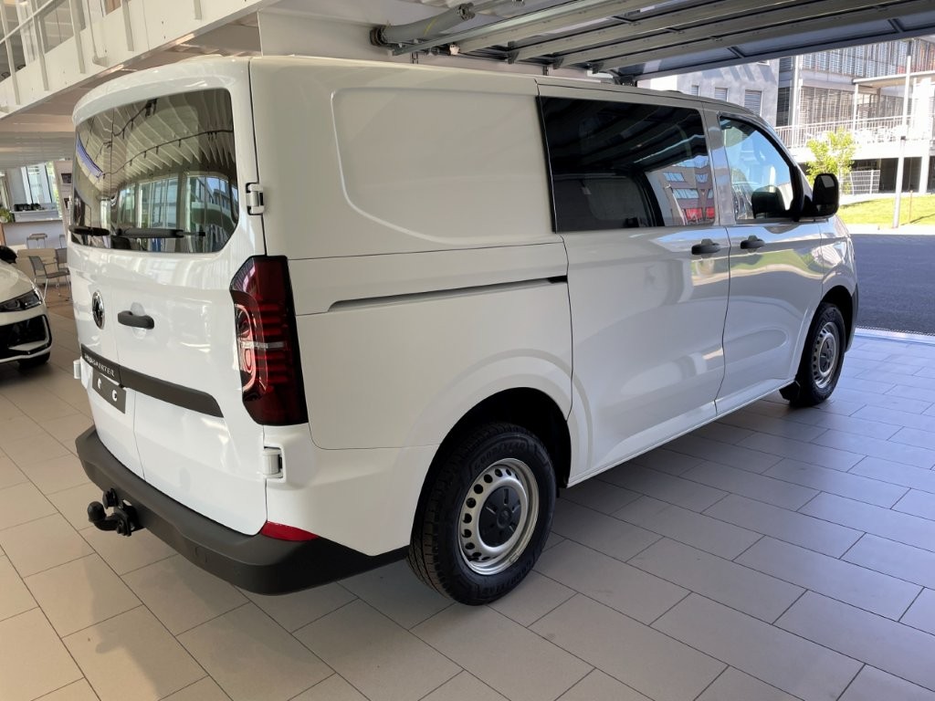 VW Transporter 2.0 TDI Automat-showroom-element-1