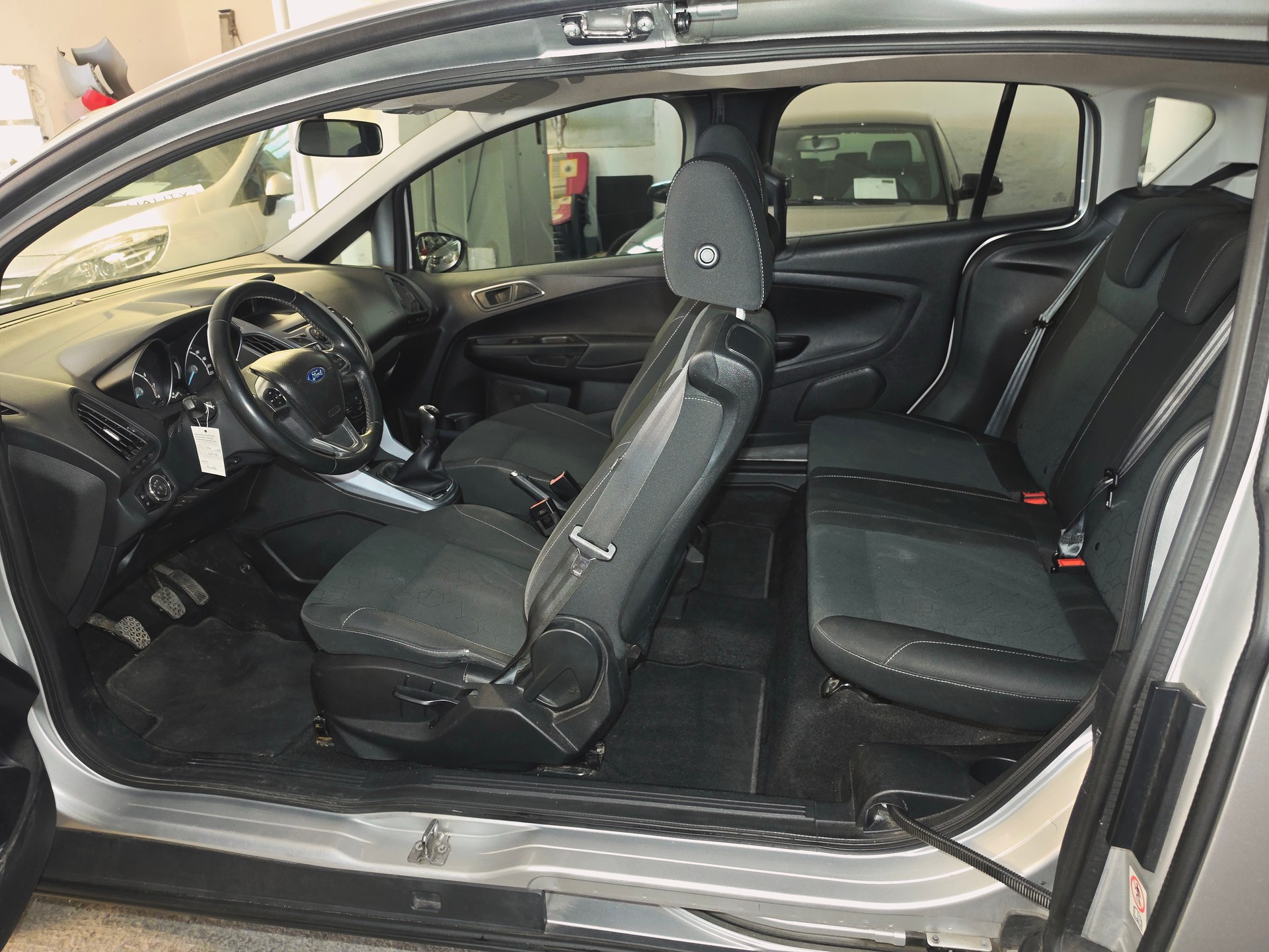 FORD B-Max 1.0 SCTi Titanium-image-8