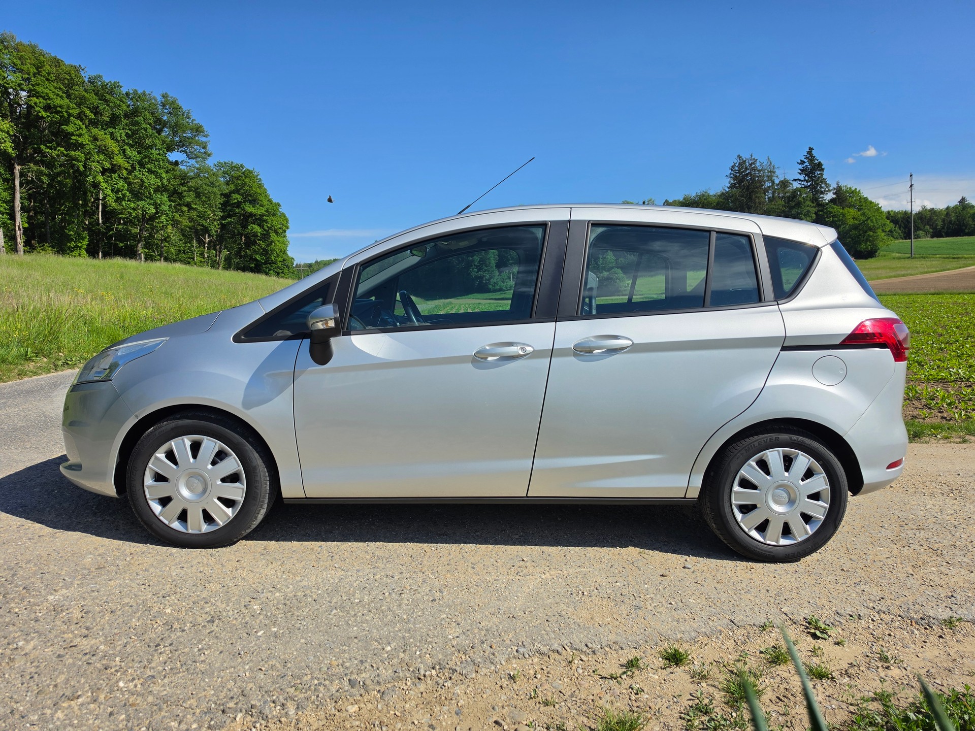 FORD B-Max 1.0 SCTi Titanium-image-3