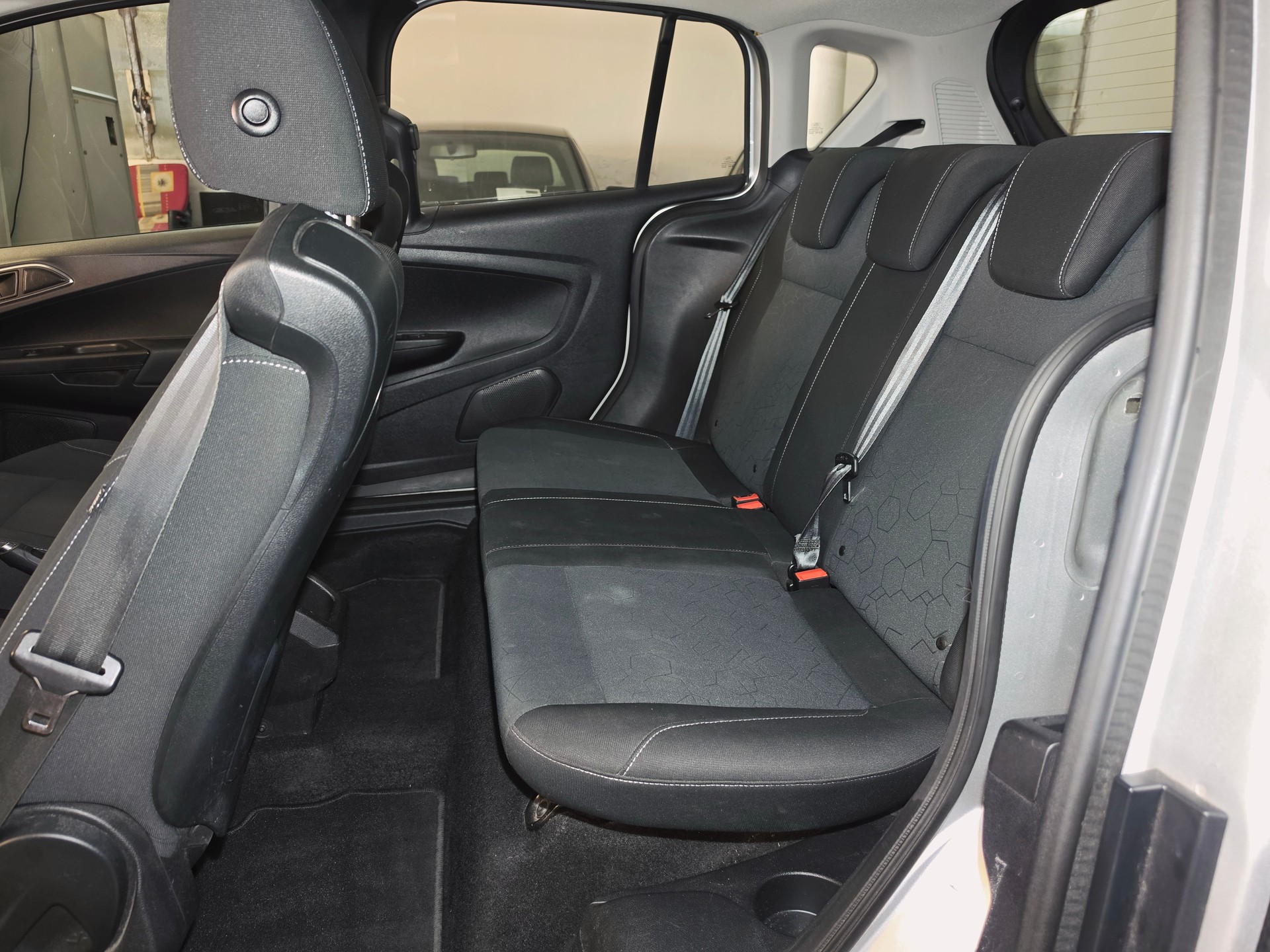FORD B-Max 1.0 SCTi Titanium-image-10