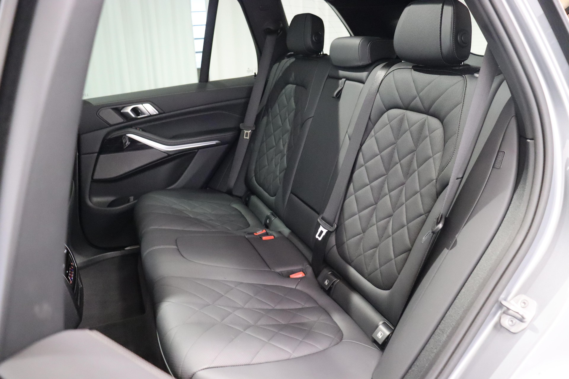 BMW X5 30d xDrive SAG-image-13