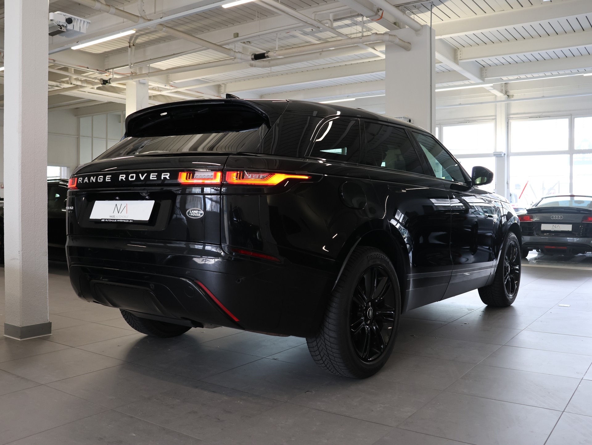 LAND ROVER Range Rover Velar R-Dynamic P 250 SE Automatic *Panorama*Meridian*Assistenten*-image-5