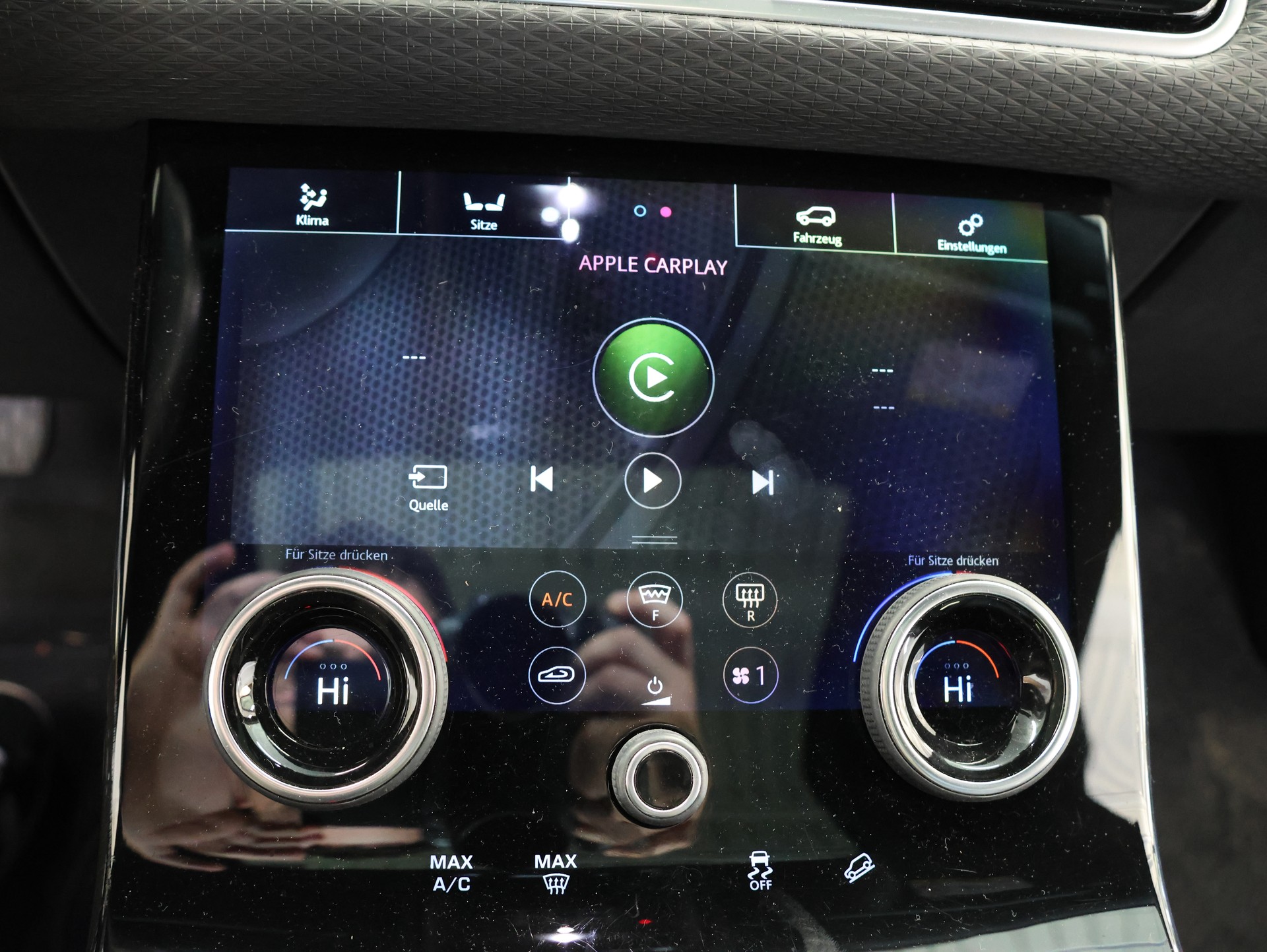 LAND ROVER Range Rover Velar R-Dynamic P 250 SE Automatic *Panorama*Meridian*Assistenten*-image-21