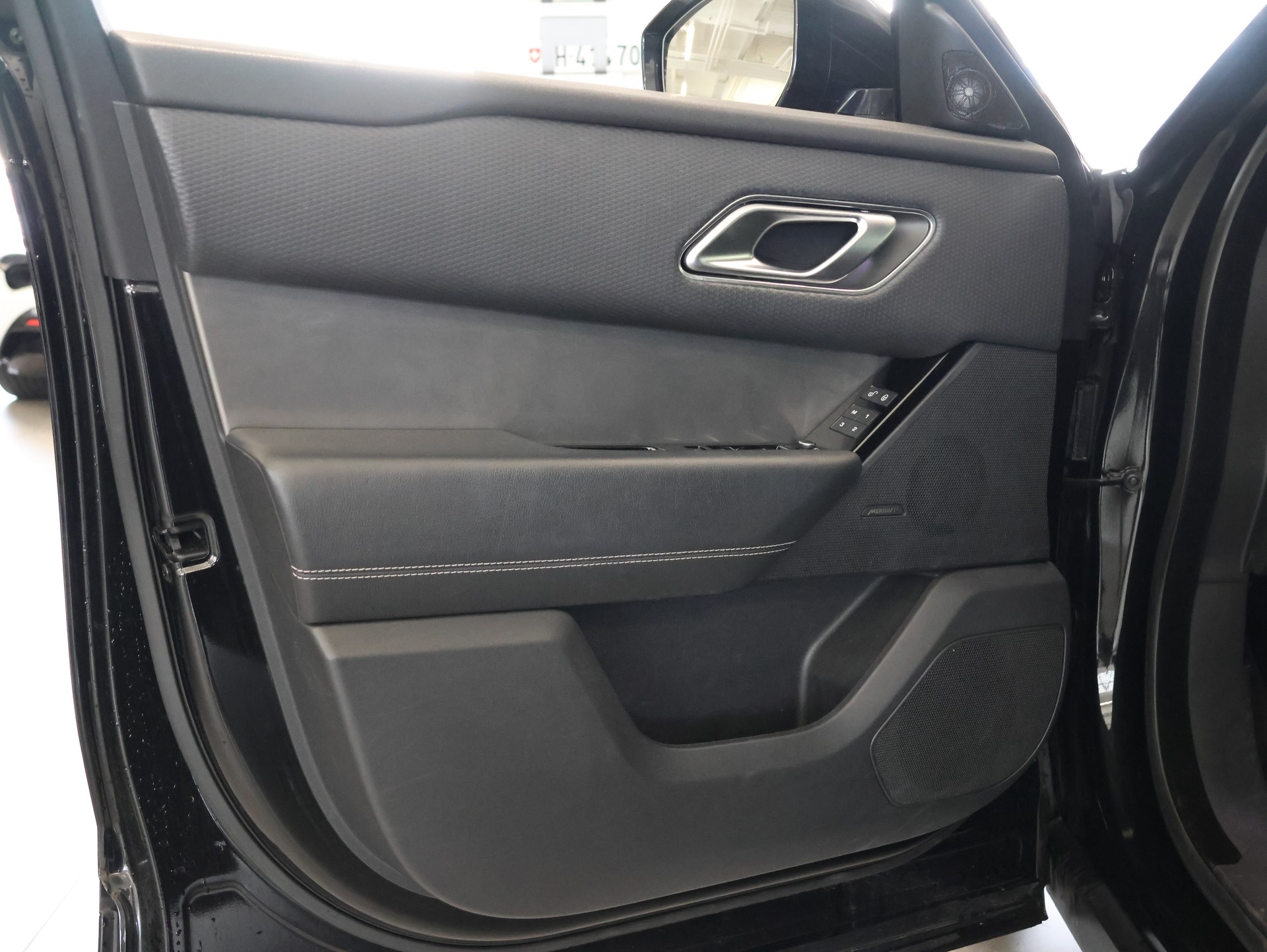LAND ROVER Range Rover Velar R-Dynamic P 250 SE Automatic *Panorama*Meridian*Assistenten*-image-23