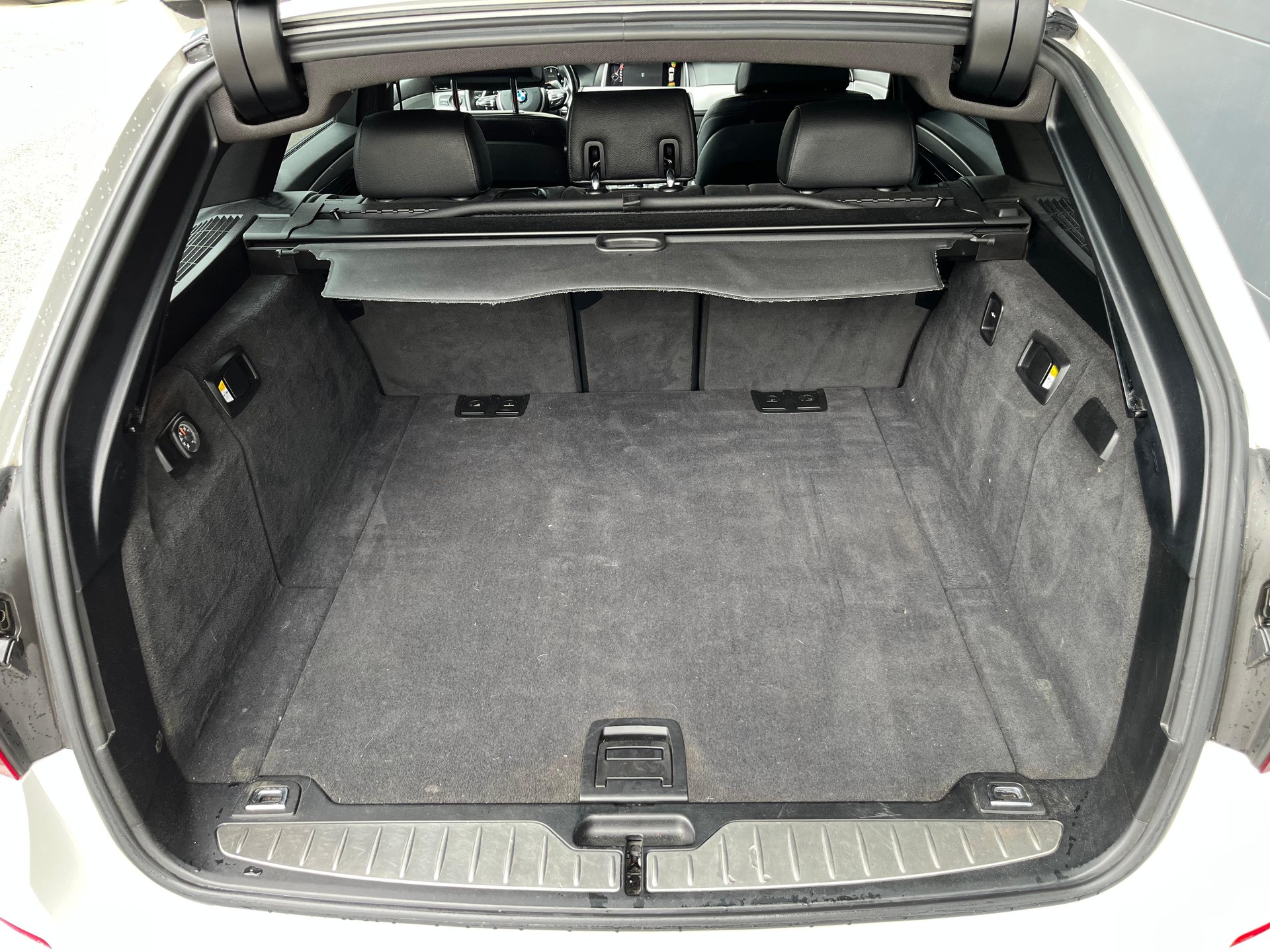 BMW M550d Touring xDrive Steptronic-image-18
