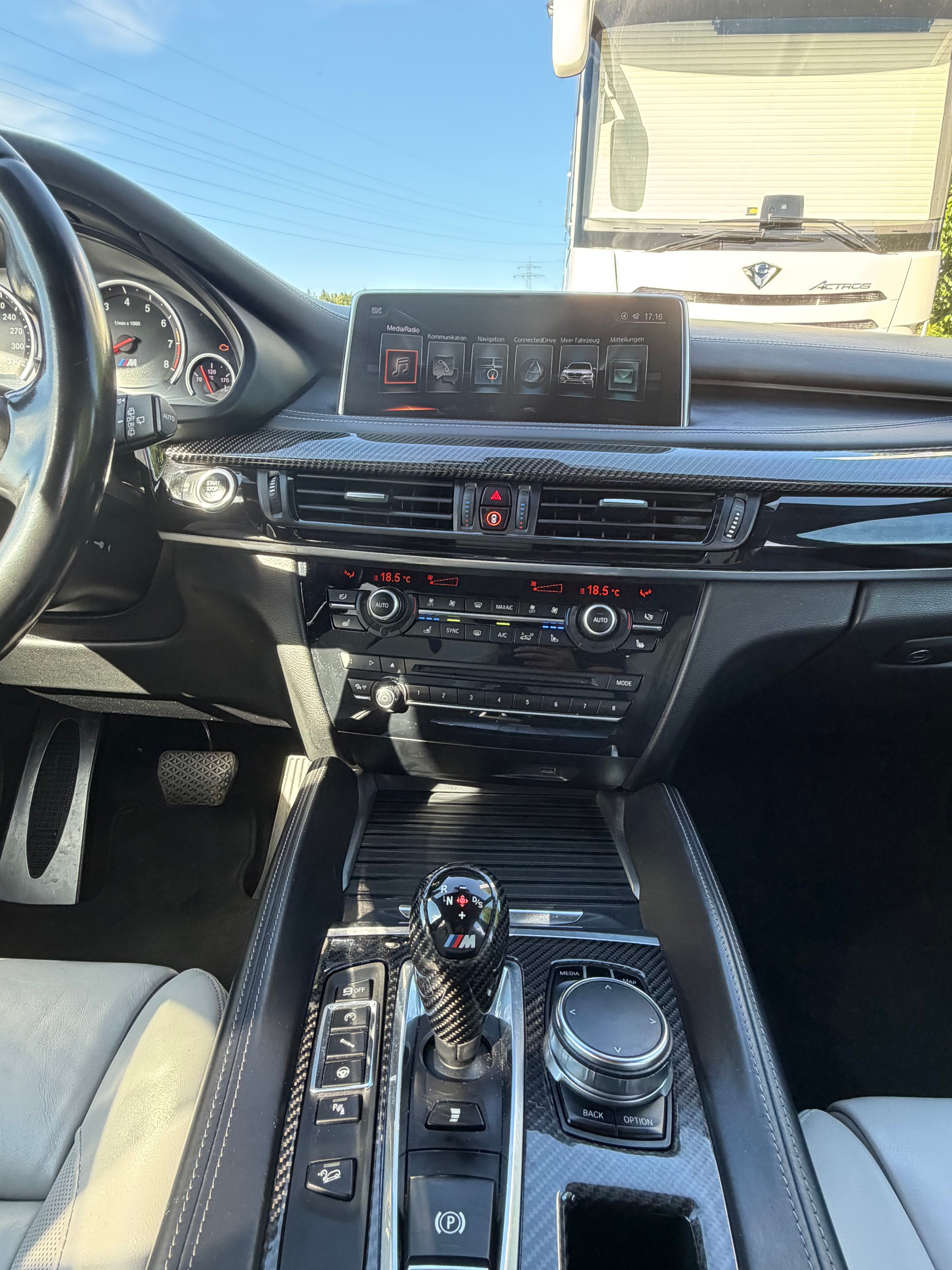 BMW X5M Steptronic-image-12