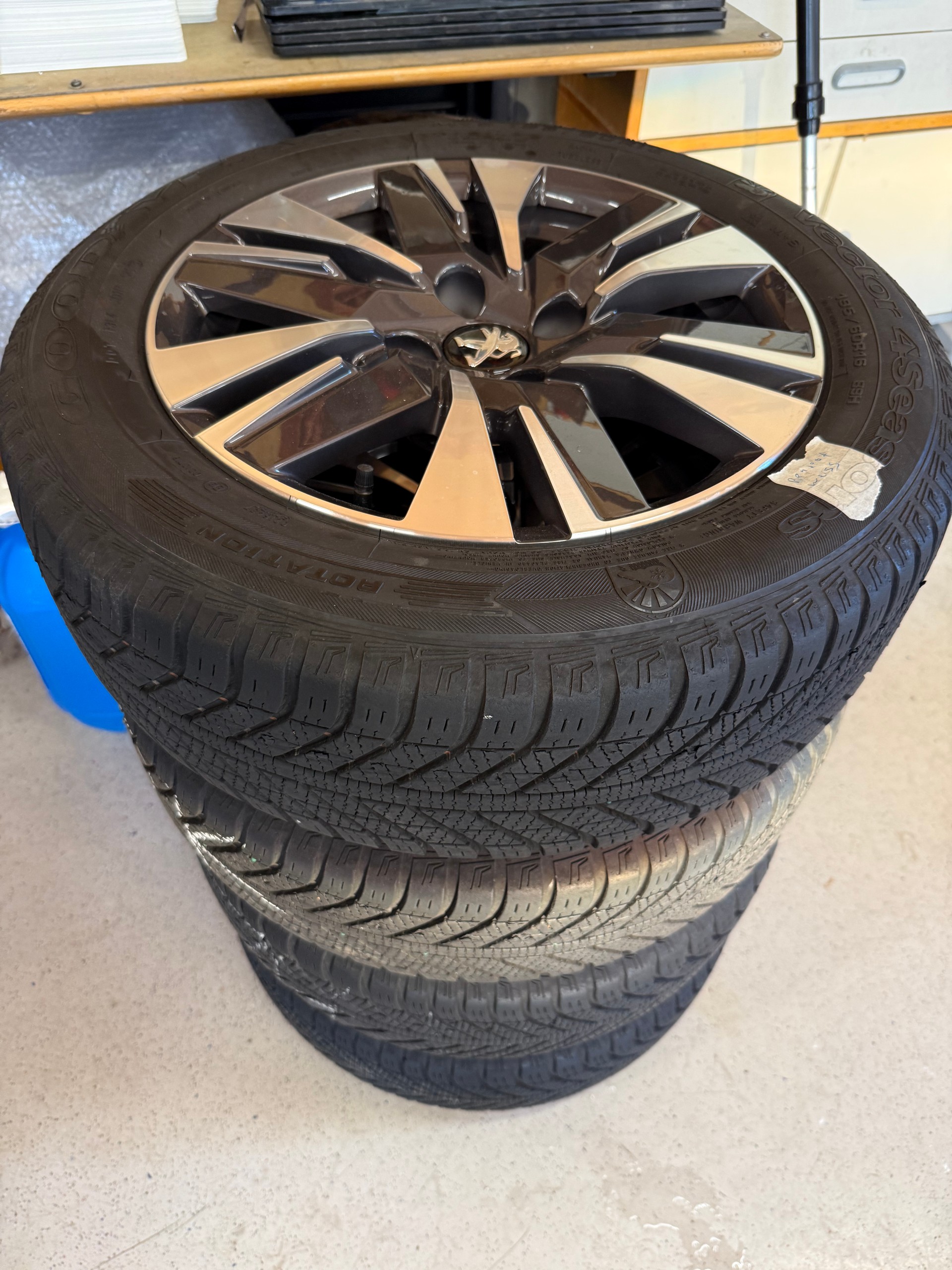 PEUGEOT 2008 1.2 PureTech GT Line EAT6-image-15