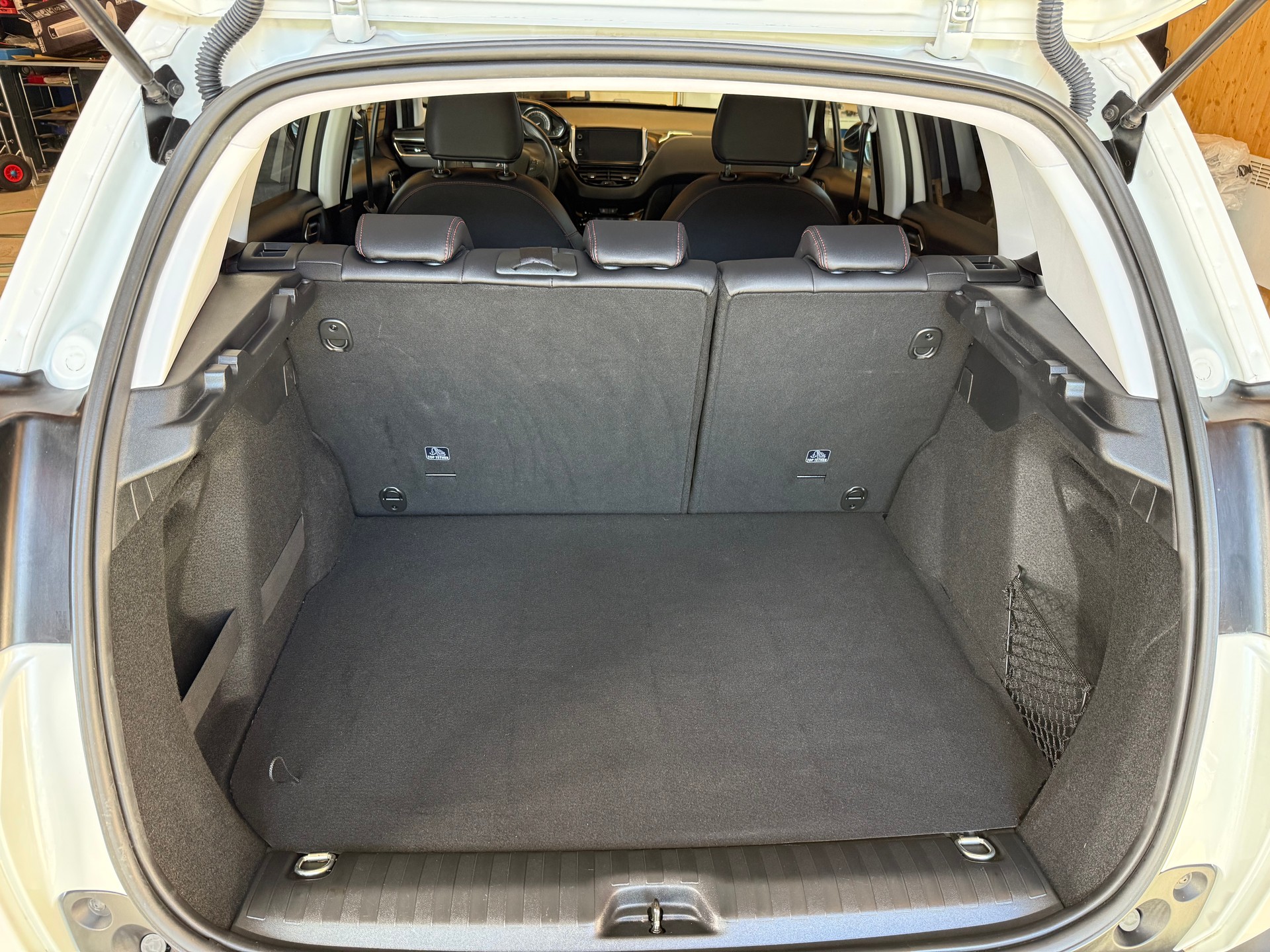 PEUGEOT 2008 1.2 PureTech GT Line EAT6-image-14
