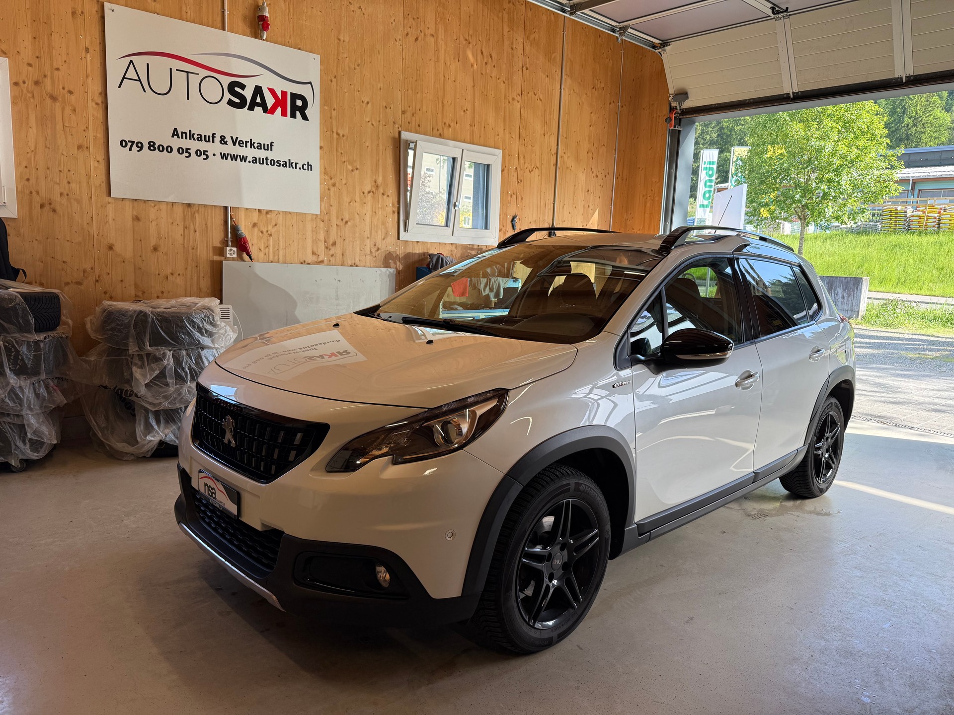 PEUGEOT 2008 1.2 PureTech GT Line EAT6-image-0