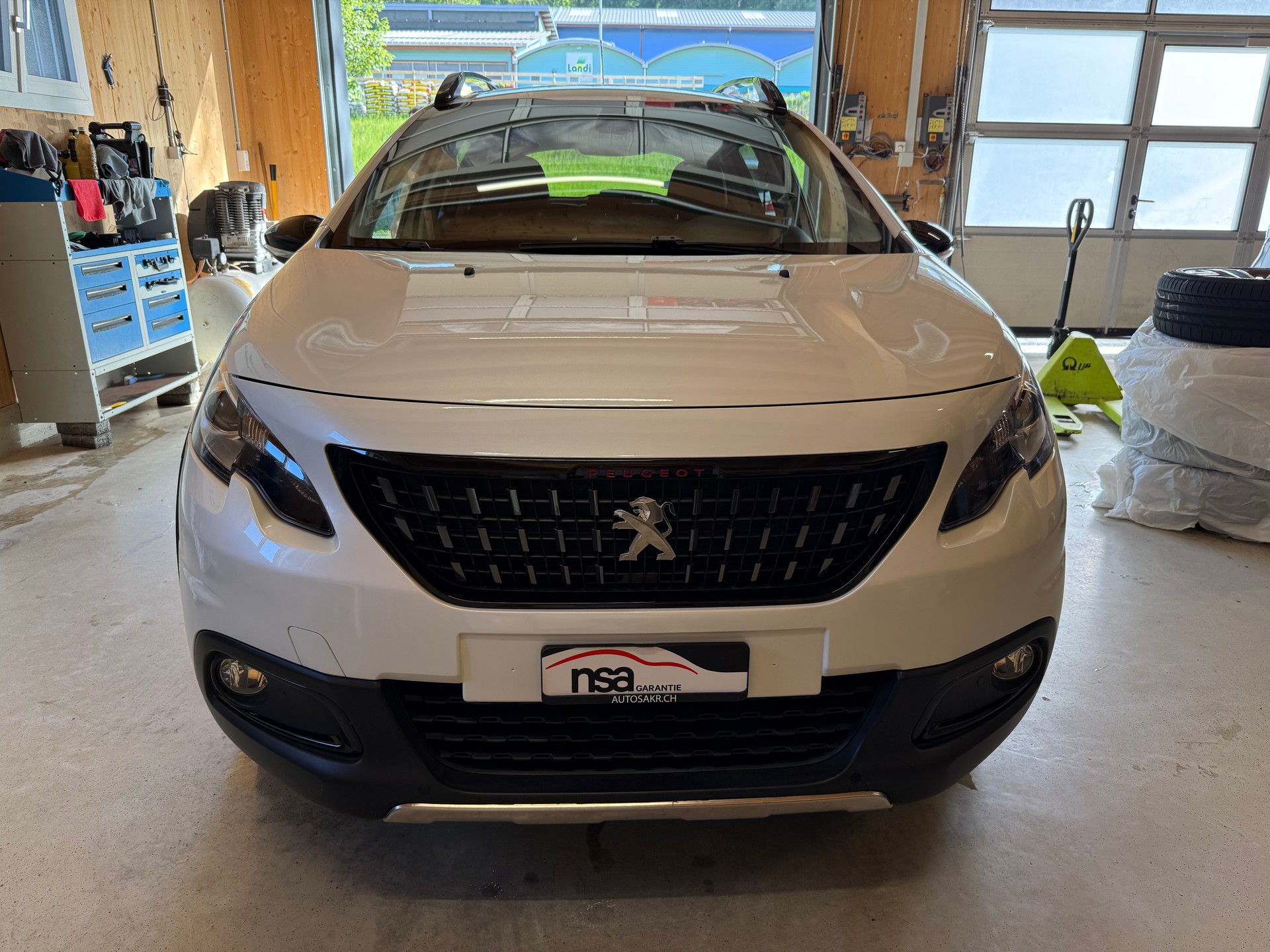 PEUGEOT 2008 1.2 PureTech GT Line EAT6-image-1