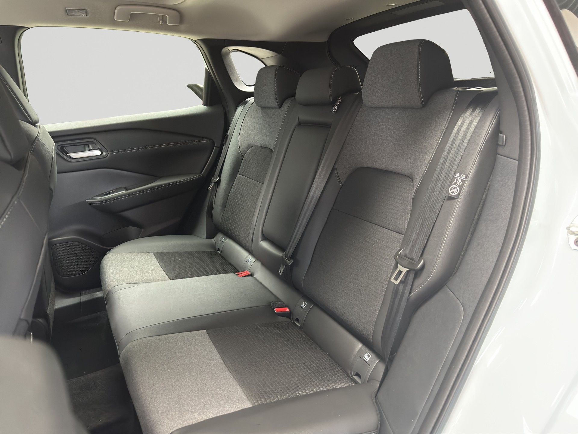 NISSAN Qashqai 1.3 DIG-T MHEV N-Connecta Xtronic-image-7
