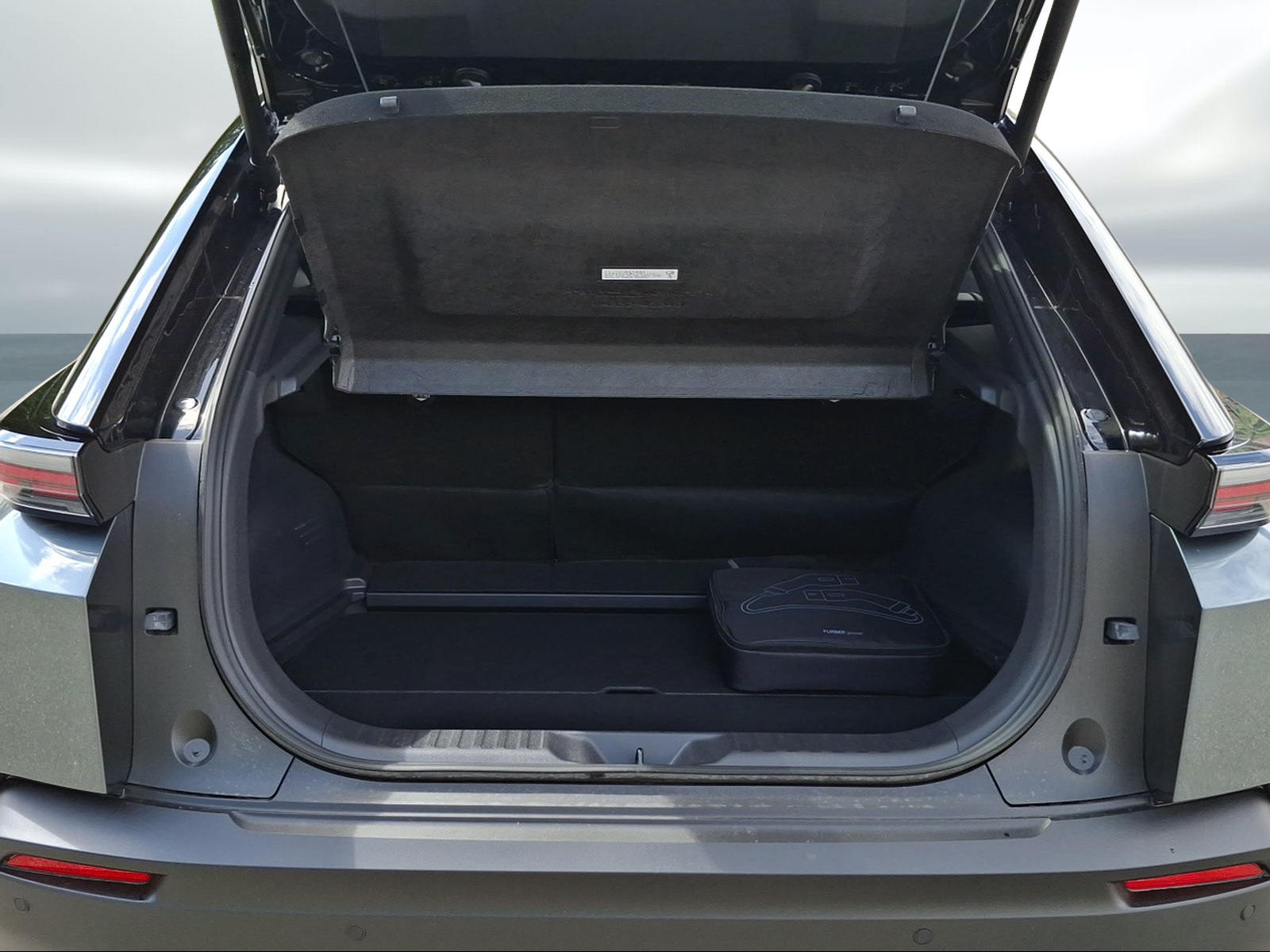TOYOTA C-HR+ 77 kWh Premium AWD-image-12