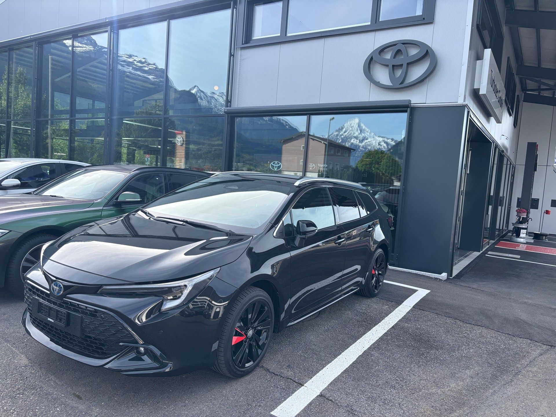 TOYOTA Corolla Touring Sports 2.0 HSD Swiss Edition-image-5