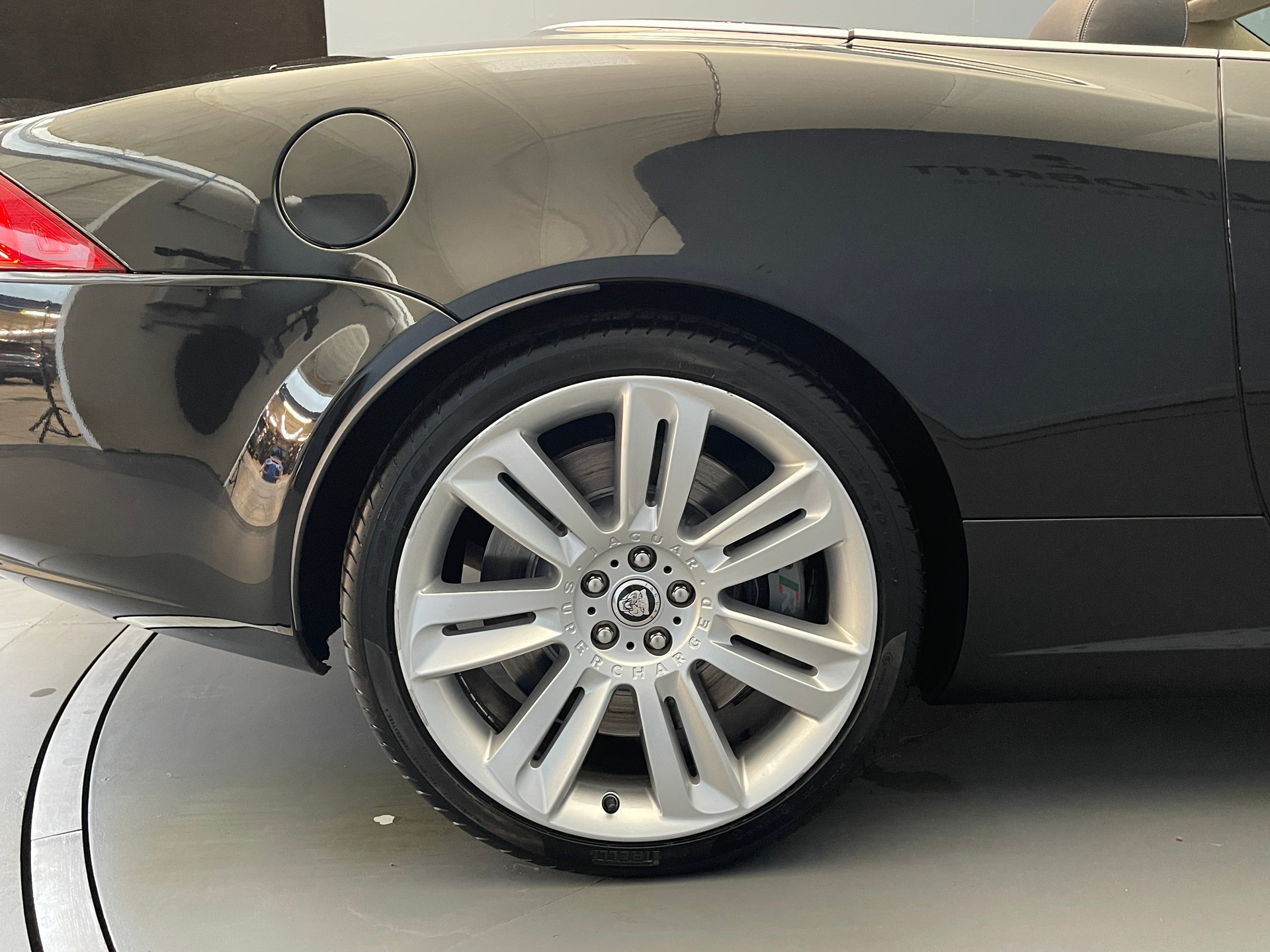 JAGUAR XKR Convertible 5.0 V8 Supercharged-image-14