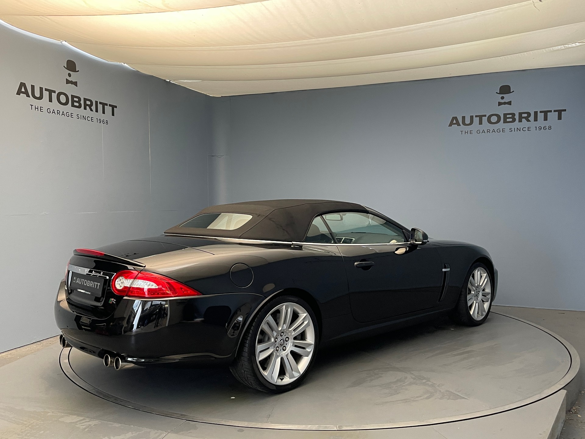 JAGUAR XKR Convertible 5.0 V8 Supercharged-image-5