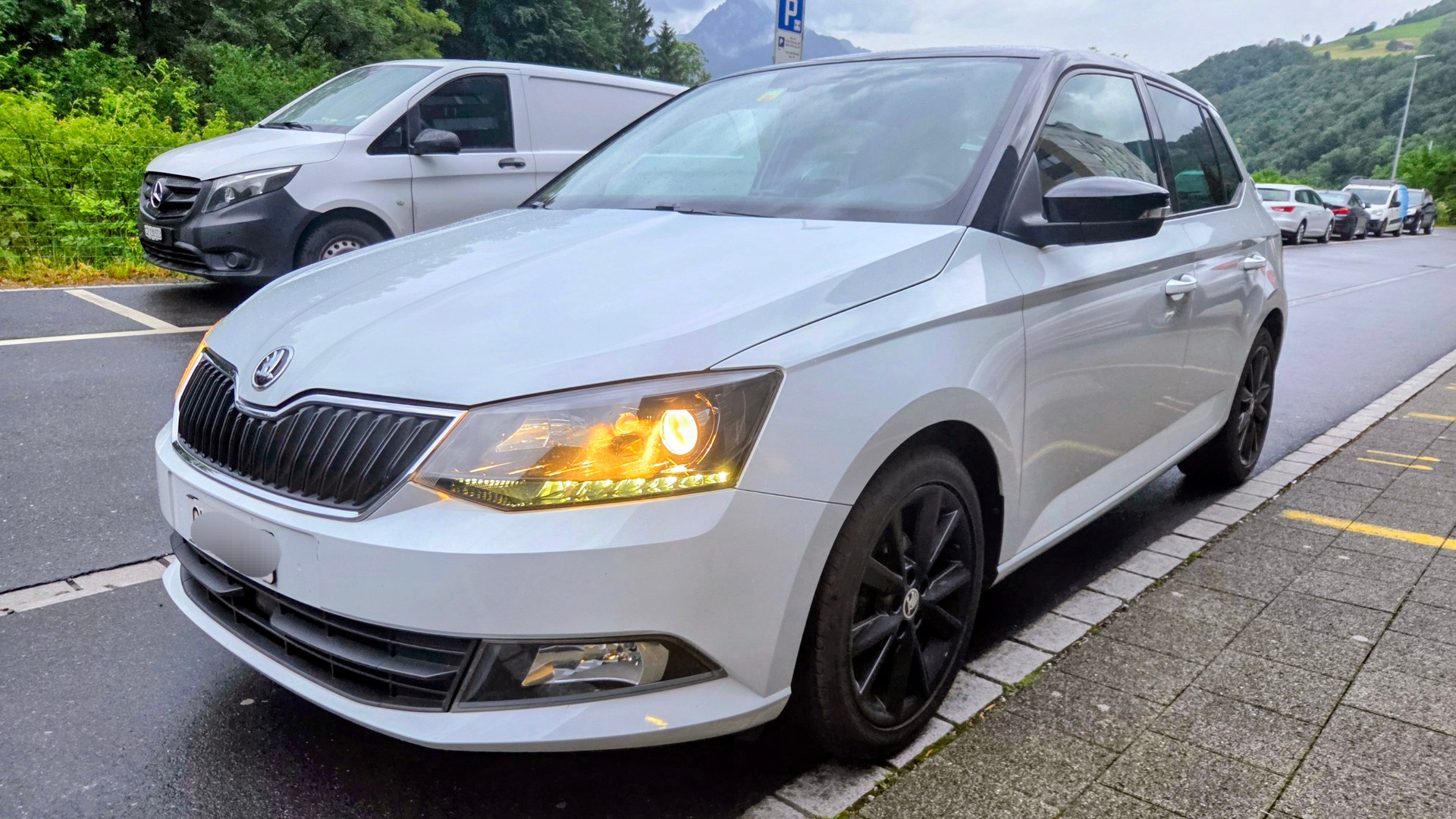 SKODA 1.2 TSI Ambition-image-3