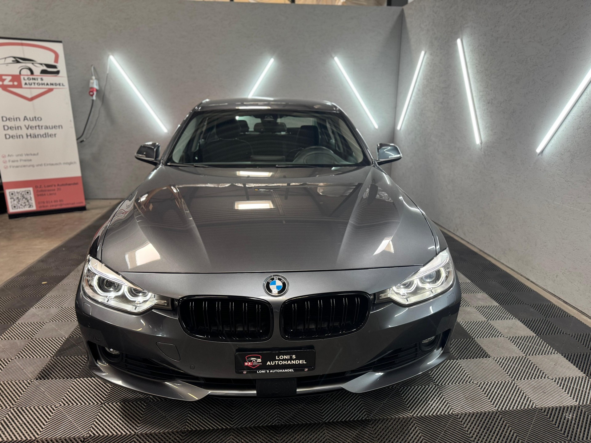 BMW 320i xDrive Steptronic-image-2