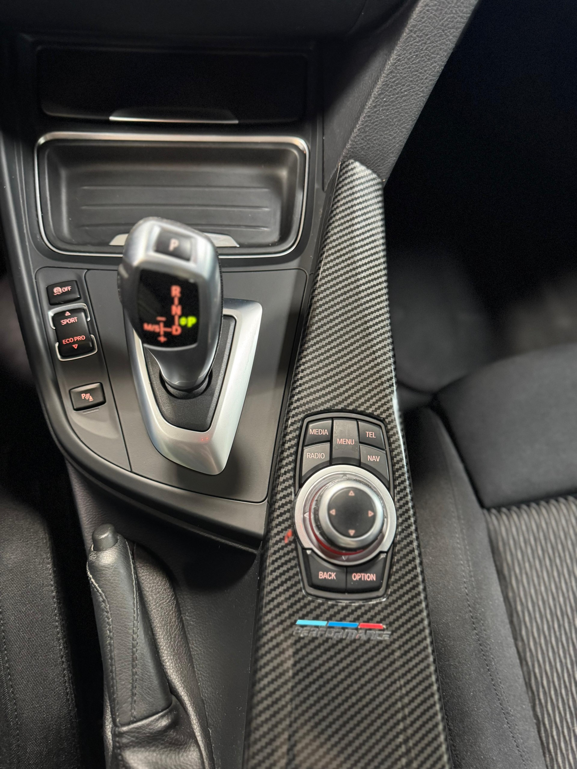 BMW 320i xDrive Steptronic-image-13