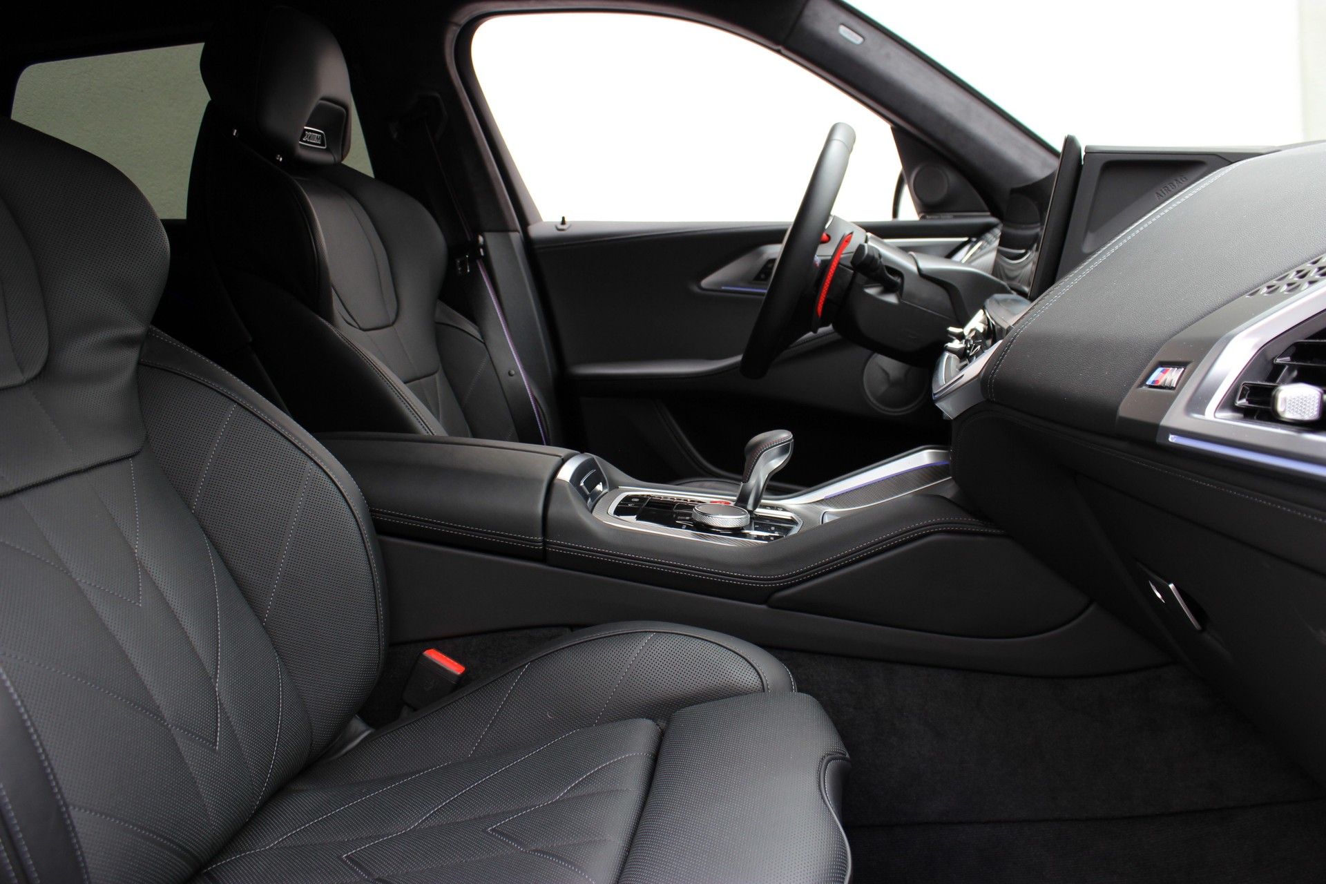 BMW XM xDrive 50e Individual DRAVITGRAU *0.9%-LEASINGAKTION*-image-3