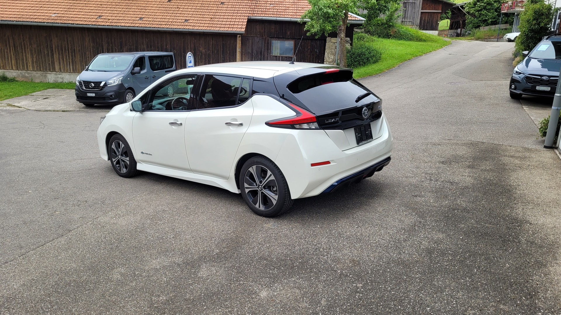 NISSAN Leaf N-Connecta (incl. battery)-showroom-element-3