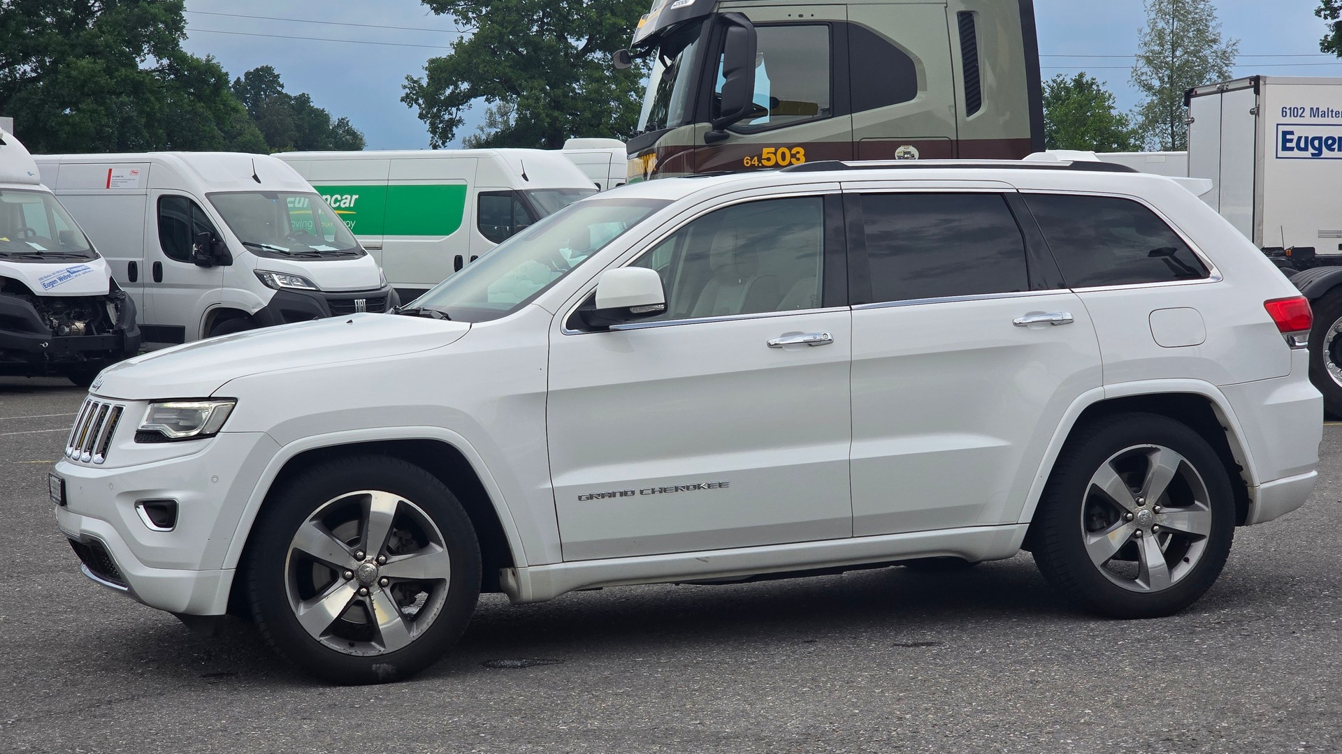 JEEP Grand Cherokee 3.0 CRD Overland Automatic-image-3