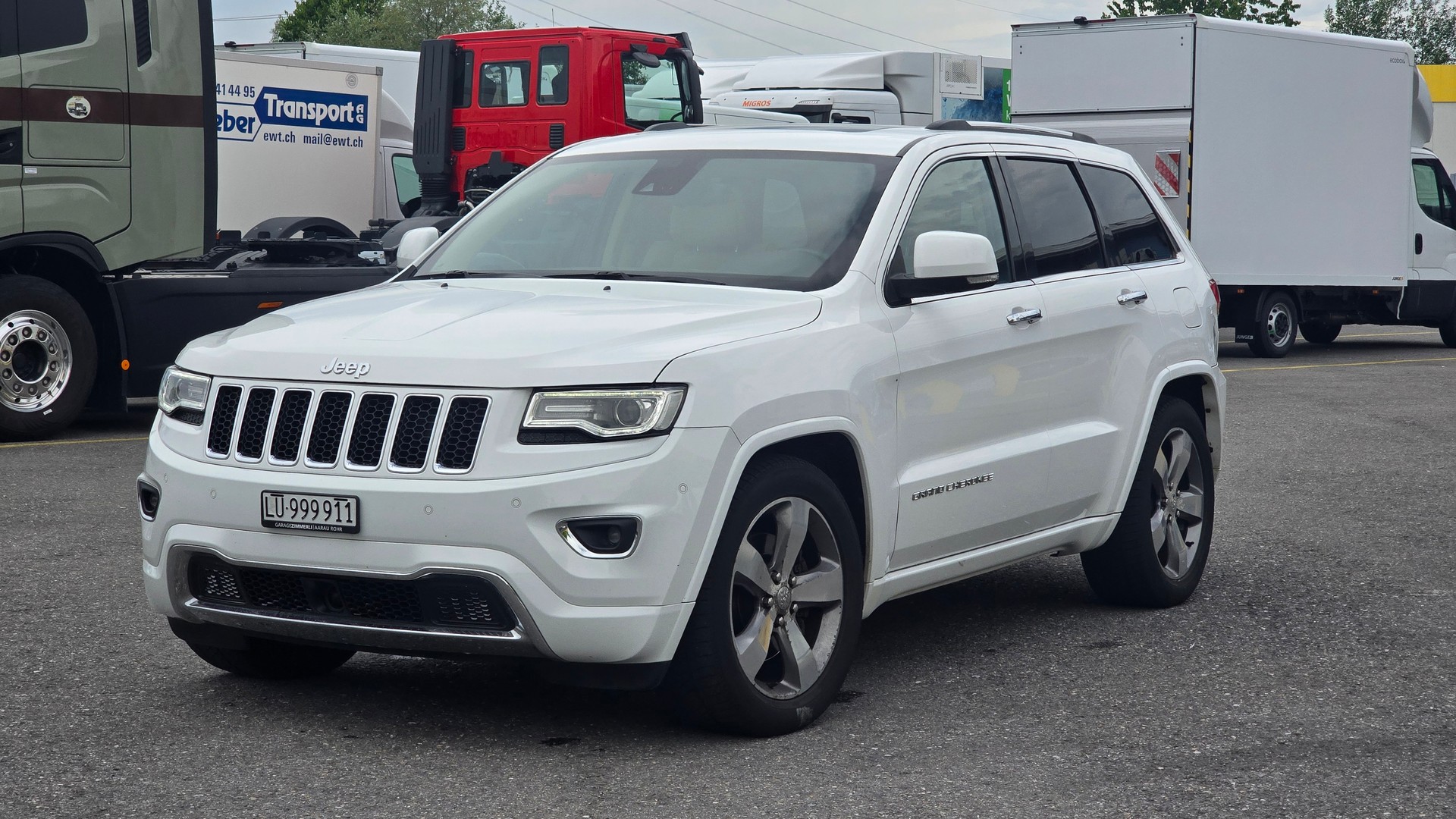 JEEP Grand Cherokee 3.0 CRD Overland Automatic-image-2