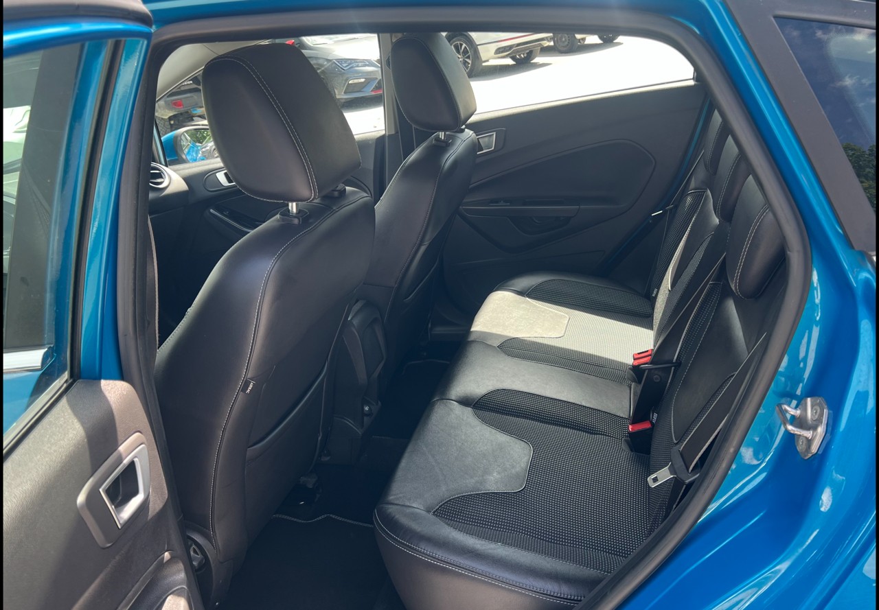 FORD Fiesta 1.0 SCTi Titanium-image-8