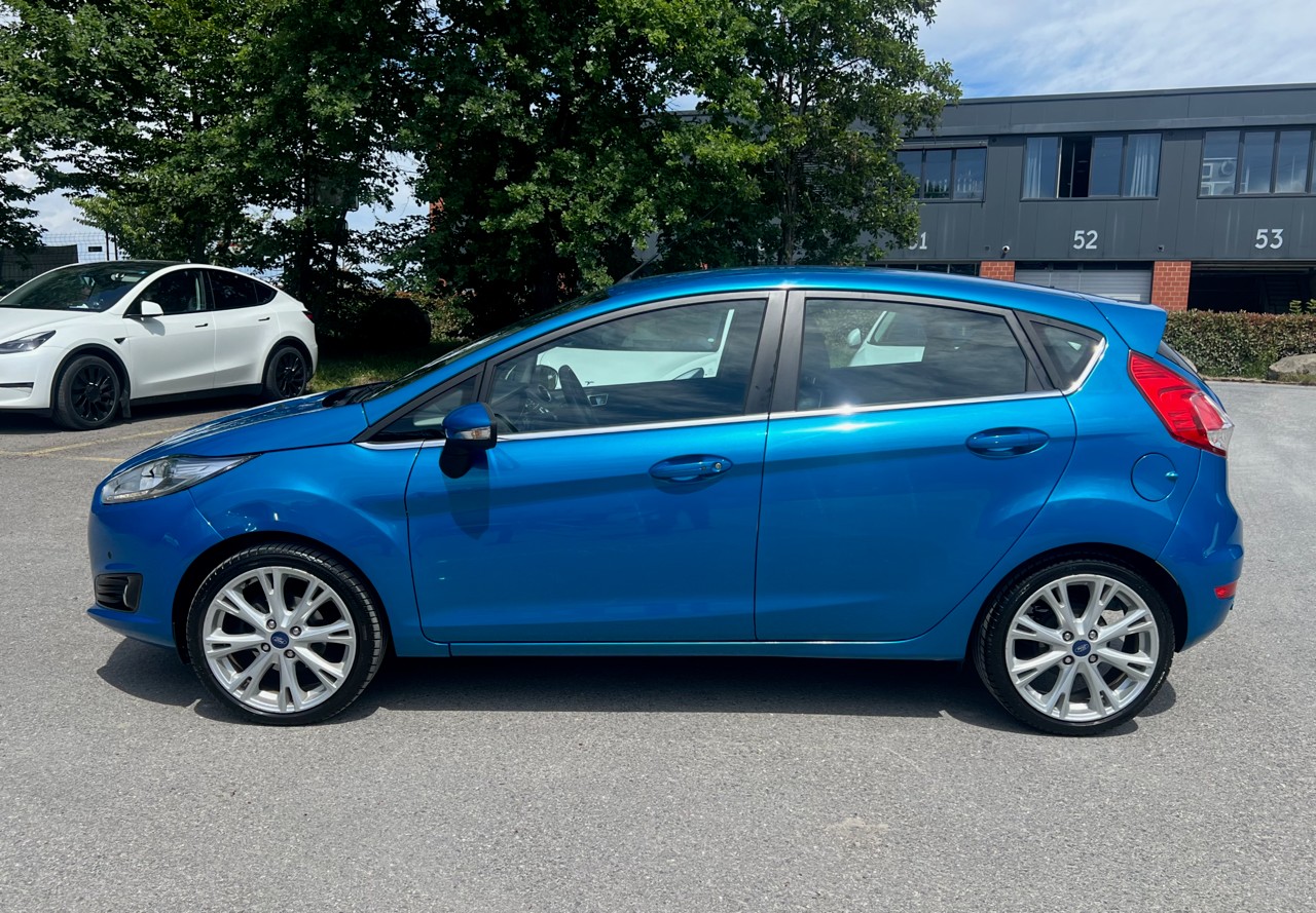 FORD Fiesta 1.0 SCTi Titanium-image-4