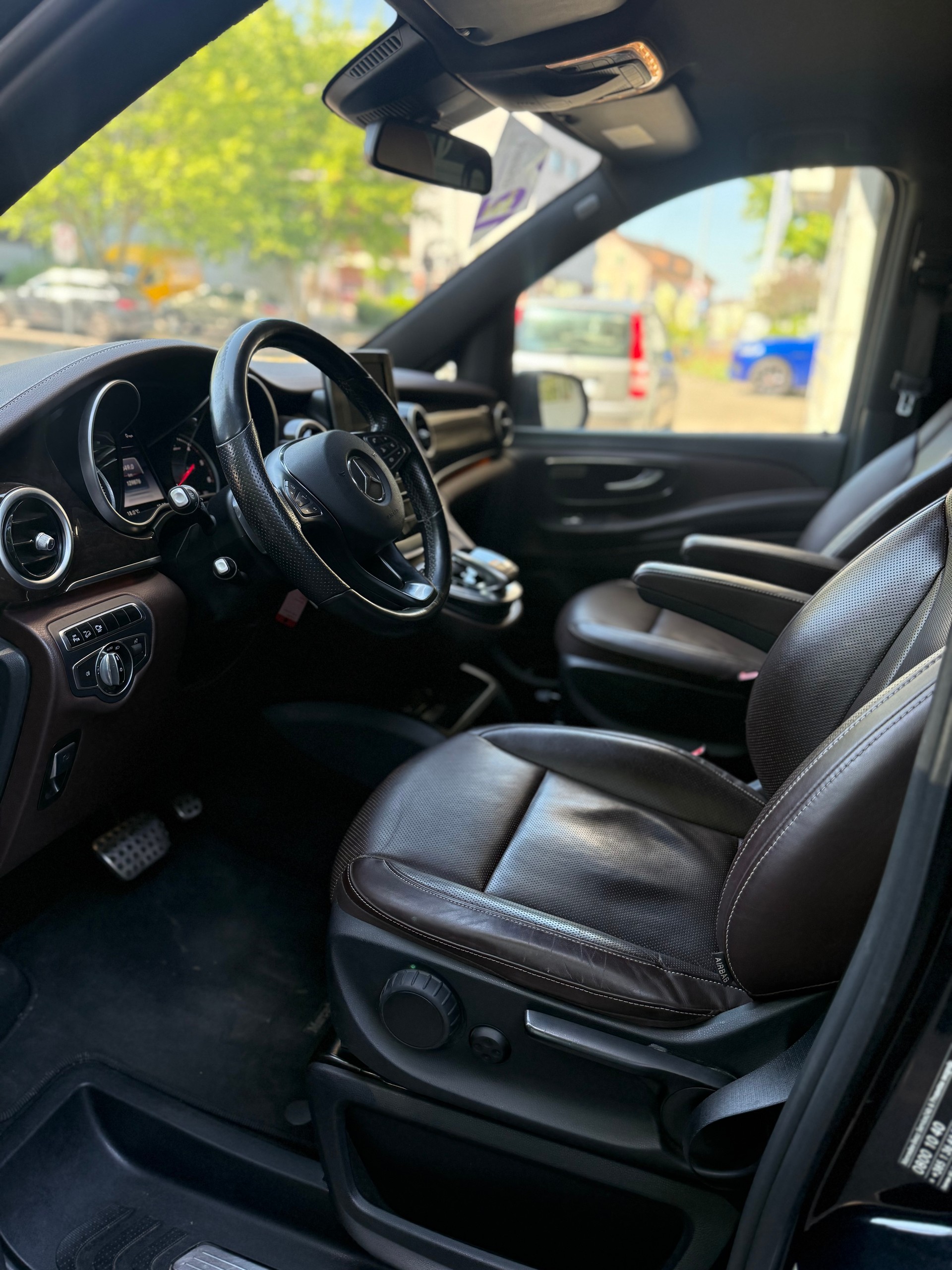 MERCEDES-BENZ V 250 d Avantgarde lang 4Matic 7G-Tronic-image-7