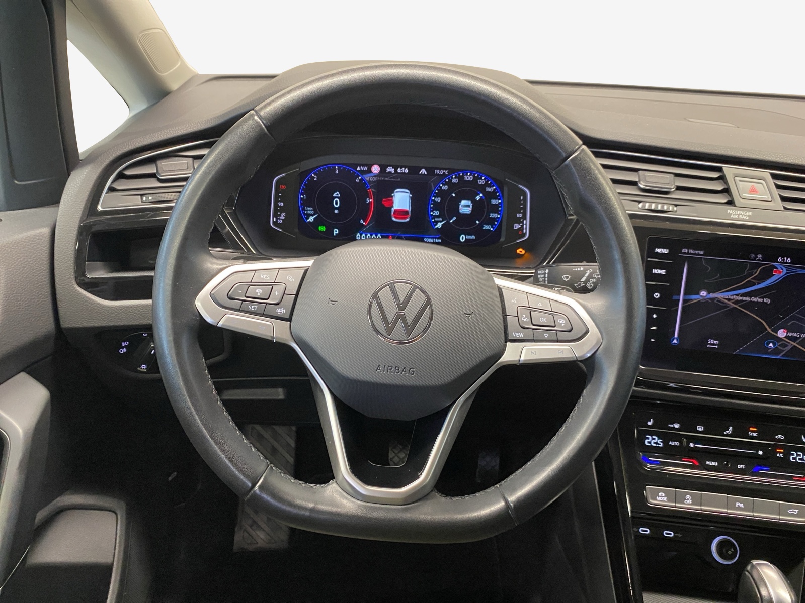VW Touran 2.0 TDI BlueMotion Technology Highline DSG-image-9