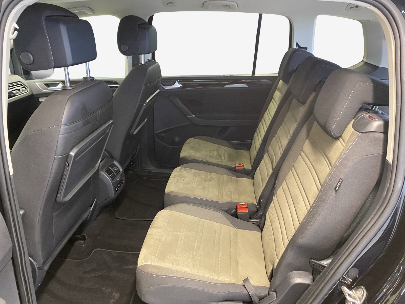 VW Touran 2.0 TDI BlueMotion Technology Highline DSG-image-11