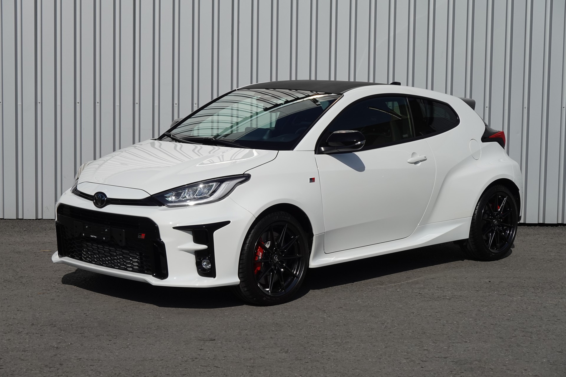 TOYOTA Yaris 1.6 GR Sport-image-1