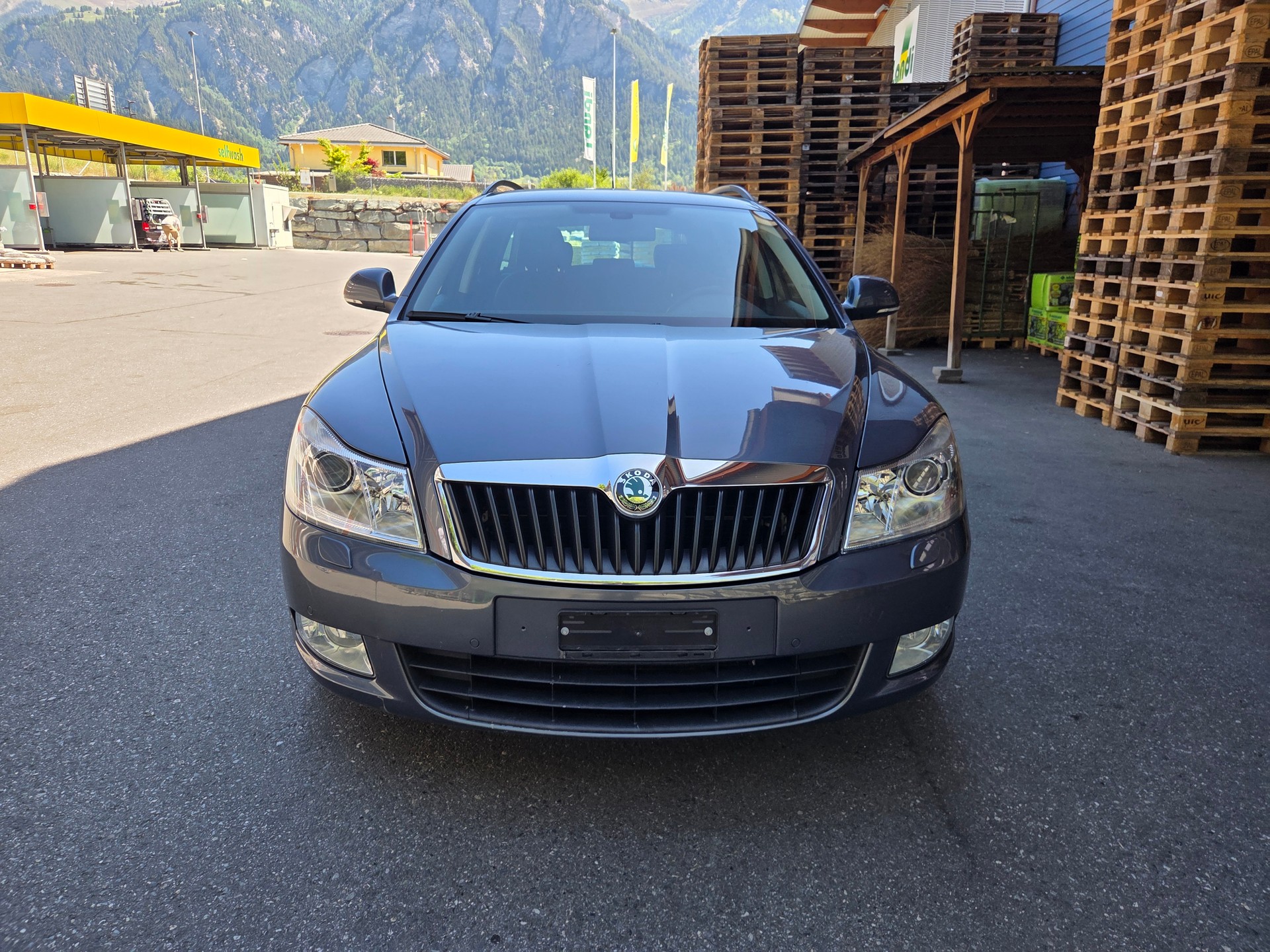 SKODA 1.8 T-FSI L & K 4x4-image-0