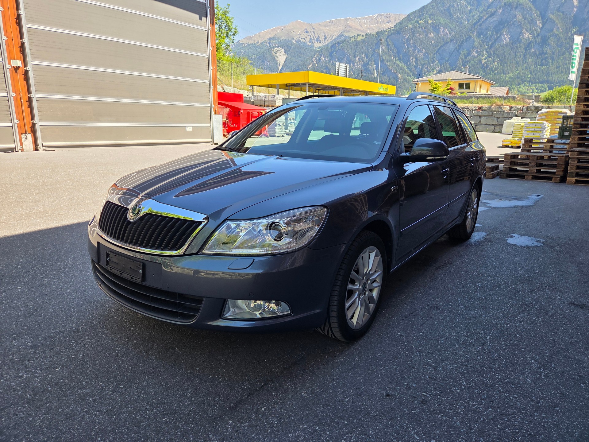 SKODA 1.8 T-FSI L & K 4x4-image-2