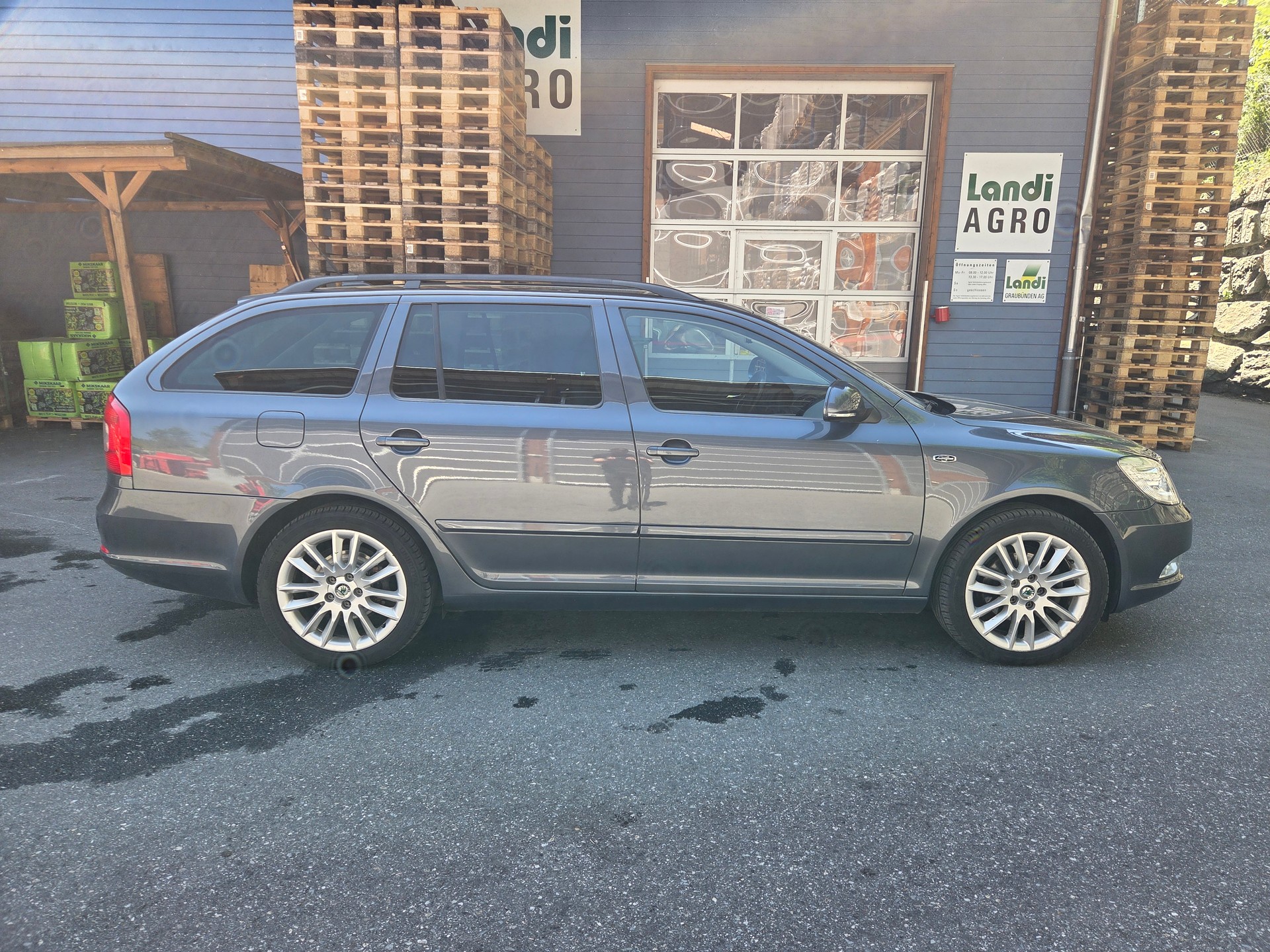 SKODA 1.8 T-FSI L & K 4x4-image-3