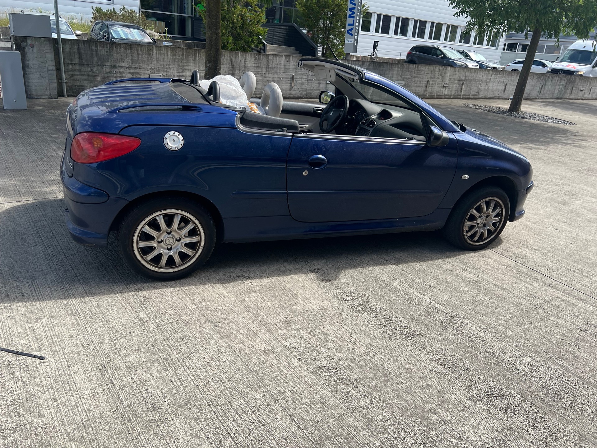 PEUGEOT 206 CC 1.6 16V Exclusive Edition Automatic-image-4