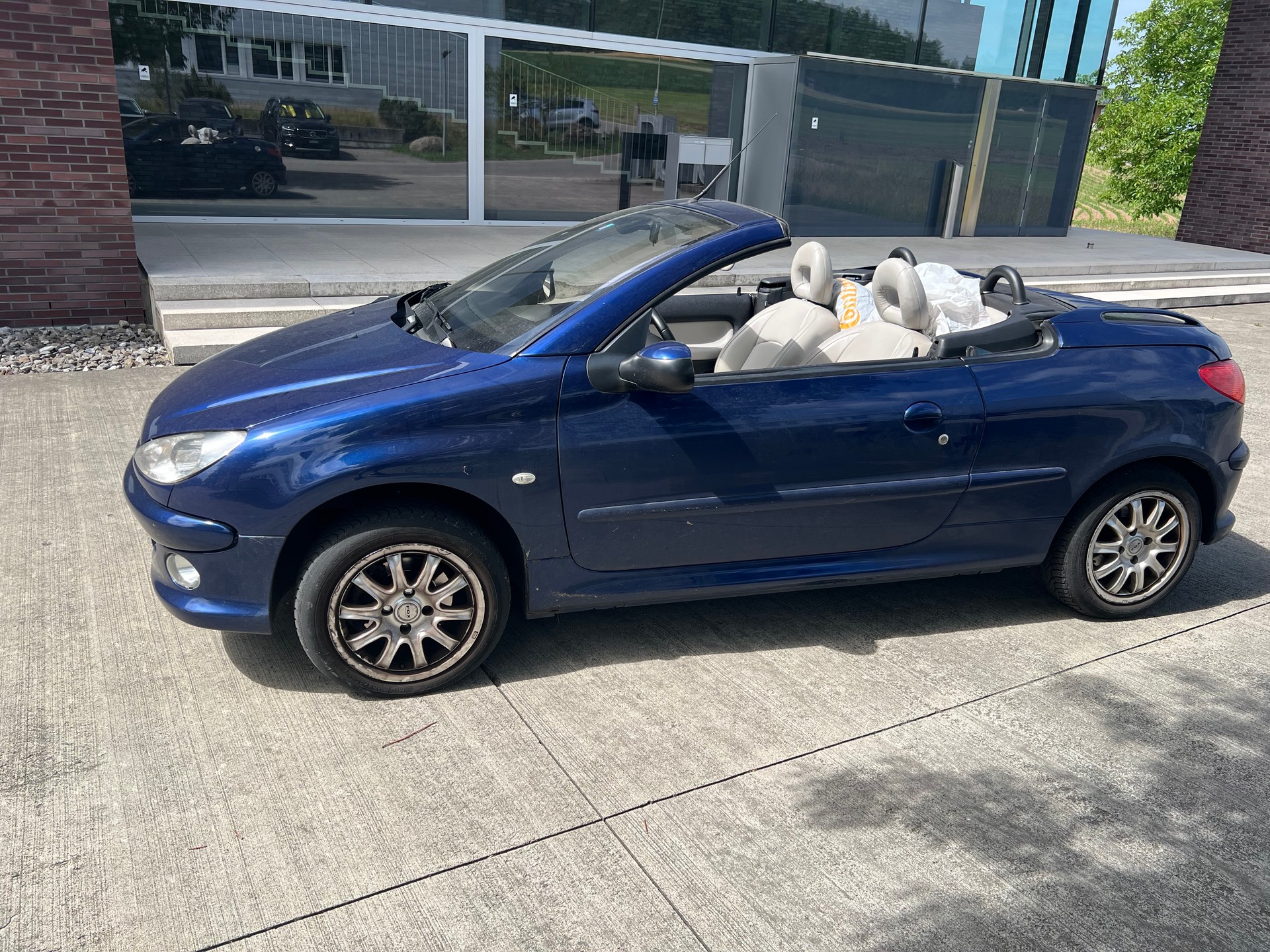 PEUGEOT 206 CC 1.6 16V Exclusive Edition Automatic-image-2