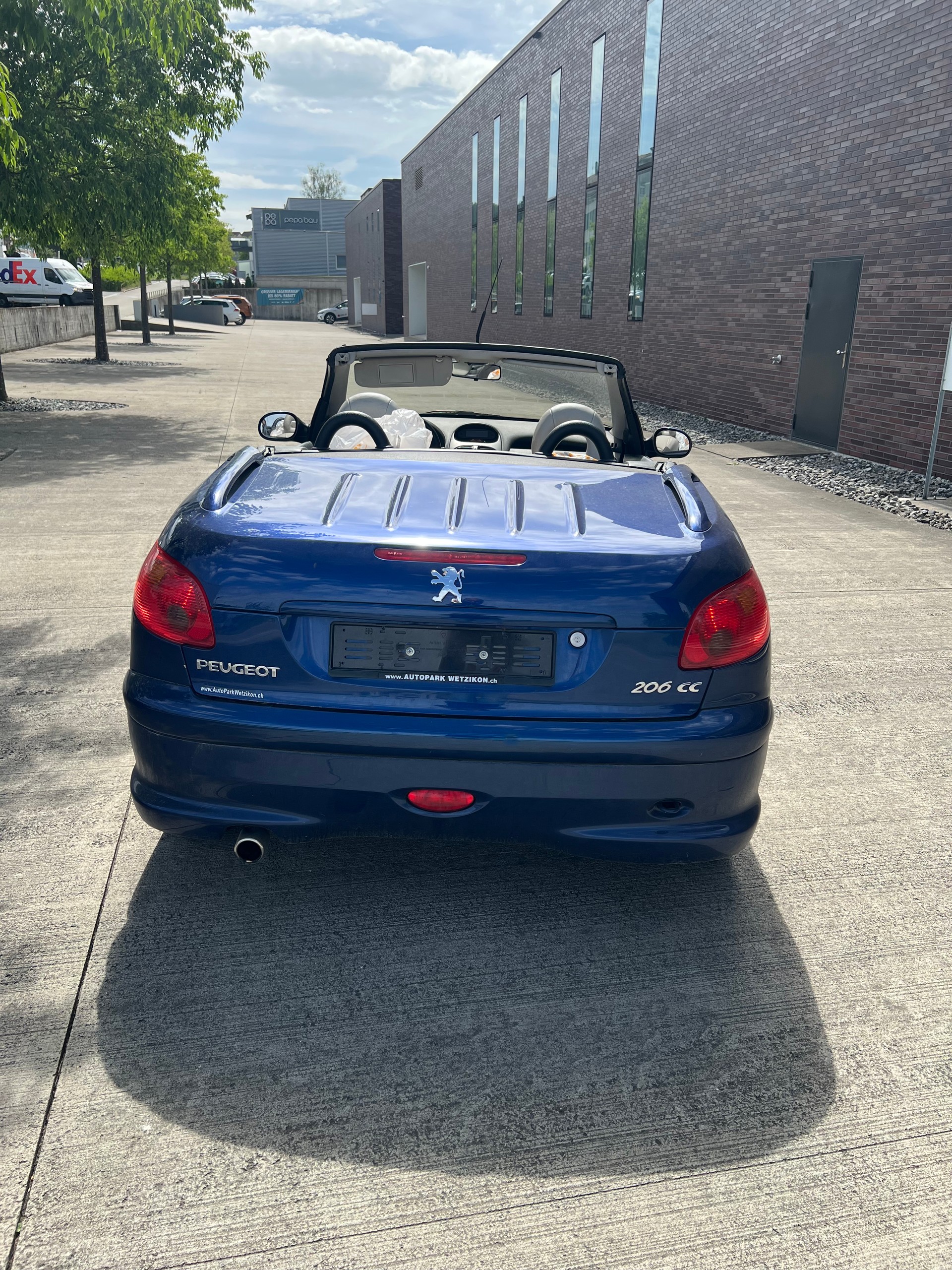 PEUGEOT 206 CC 1.6 16V Exclusive Edition Automatic-image-3
