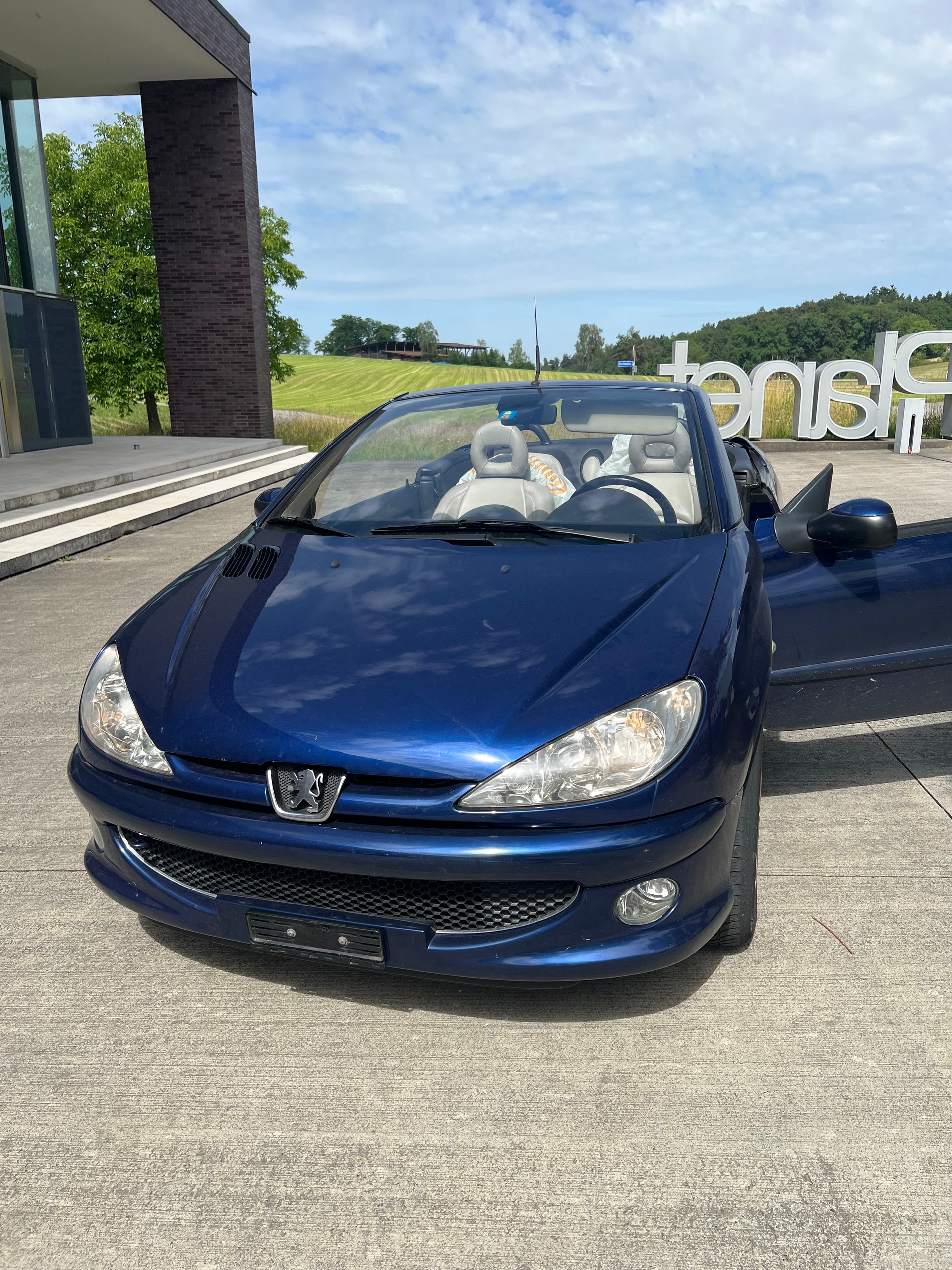 PEUGEOT 206 CC 1.6 16V Exclusive Edition Automatic-image-1