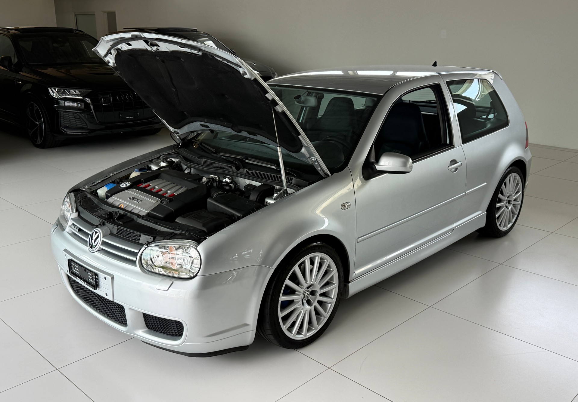 VW Golf R32 4Motion ***CH-Fahrzeug***Lückenloses Serviceheft**Originaler Zustand***-image-7