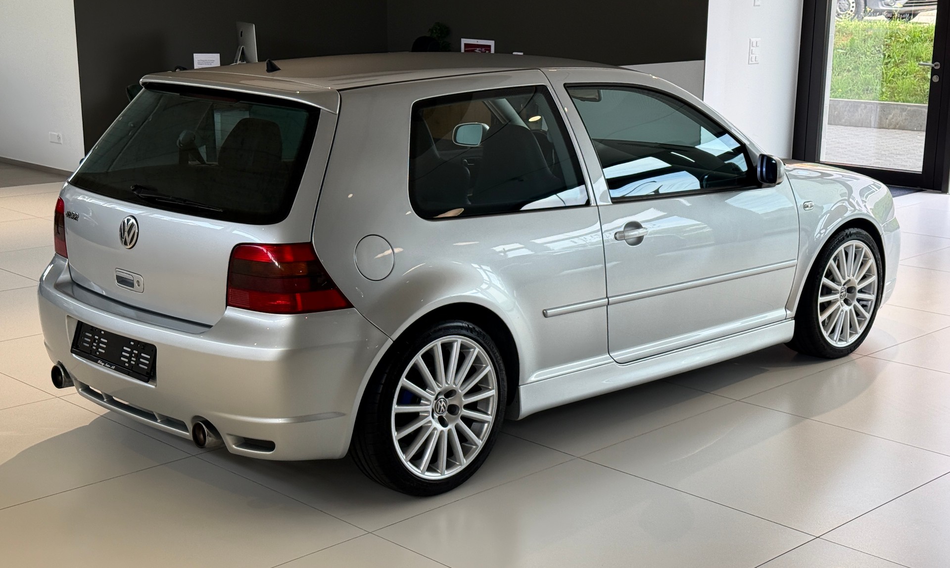 VW Golf R32 4Motion ***CH-Fahrzeug***Lückenloses Serviceheft**Originaler Zustand***-image-21